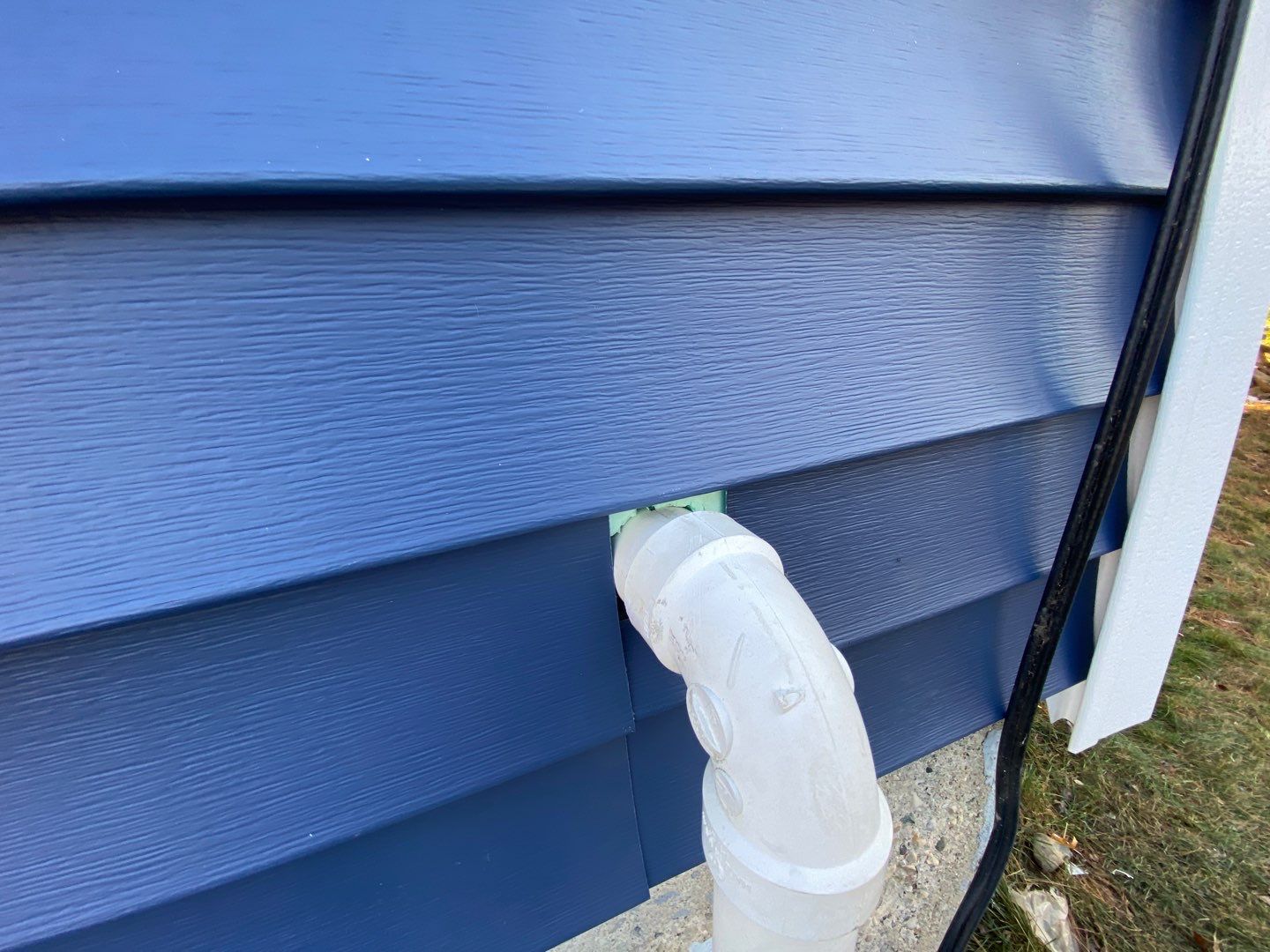 Siding Replacement using Certainteed Restoration Classic D4 Midnight Blue by 180 Contractors