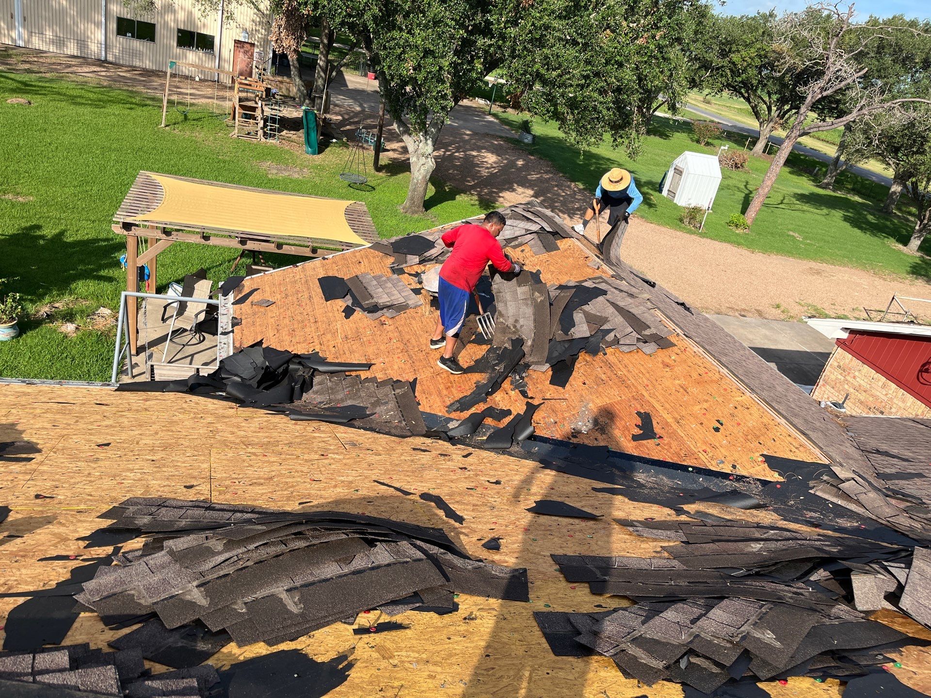 Residential Roofing Installation using Owen's Corning Duration (Lifetime) Shingles by Roof Repair Company