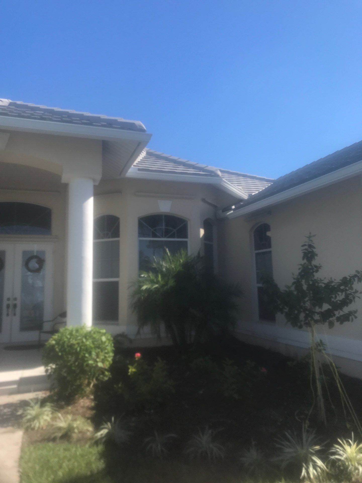Seamless Gutters using Splash Guard in Cape Coral FL by Gutter Professors
