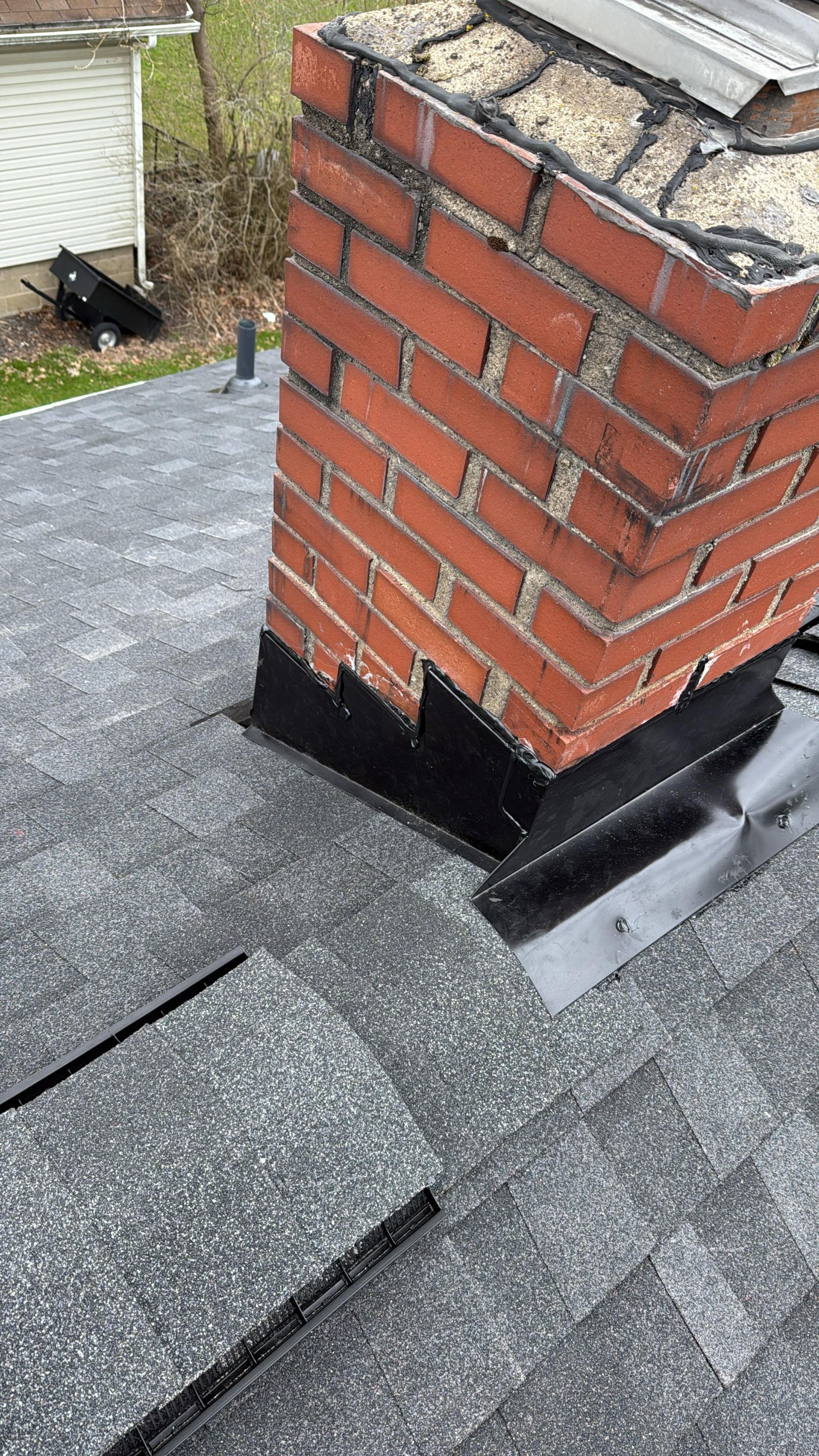 Atlas Pinnacle, Black Shadow, Drip Edge, Color, White by Eagle Eye Roofing