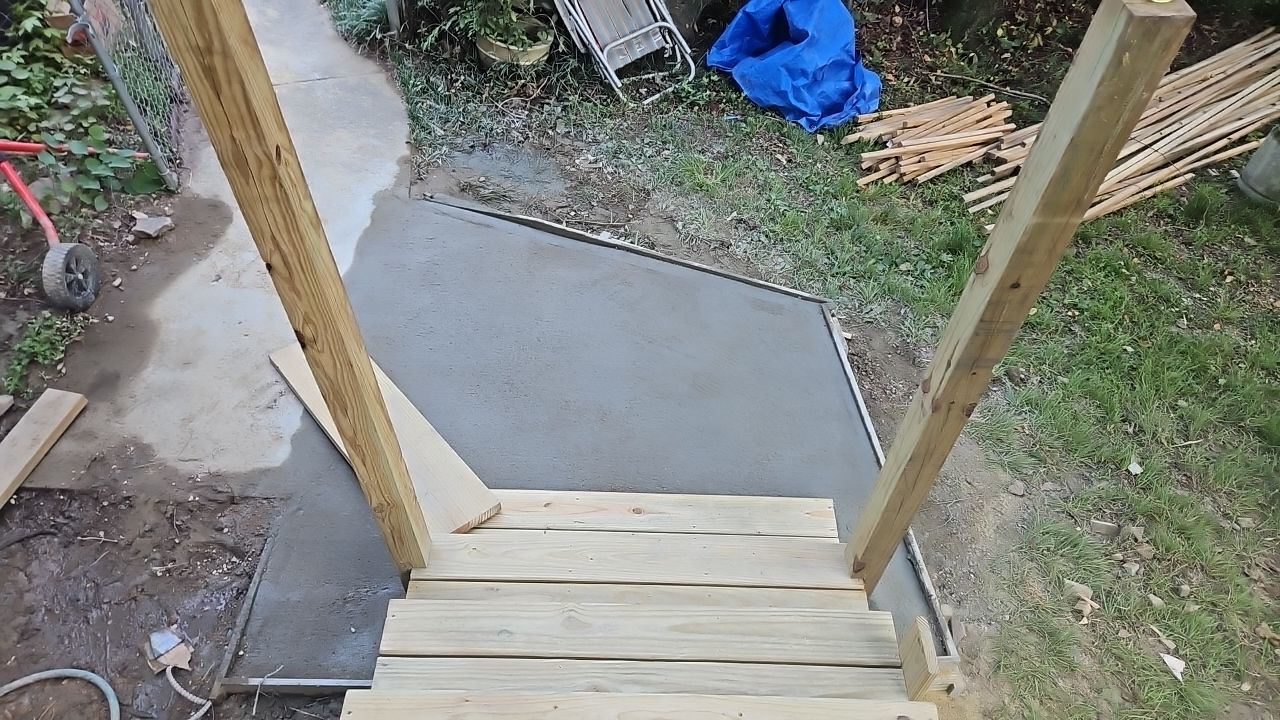 Russet Cove Circle - Deck Installation by Pillar and Pine