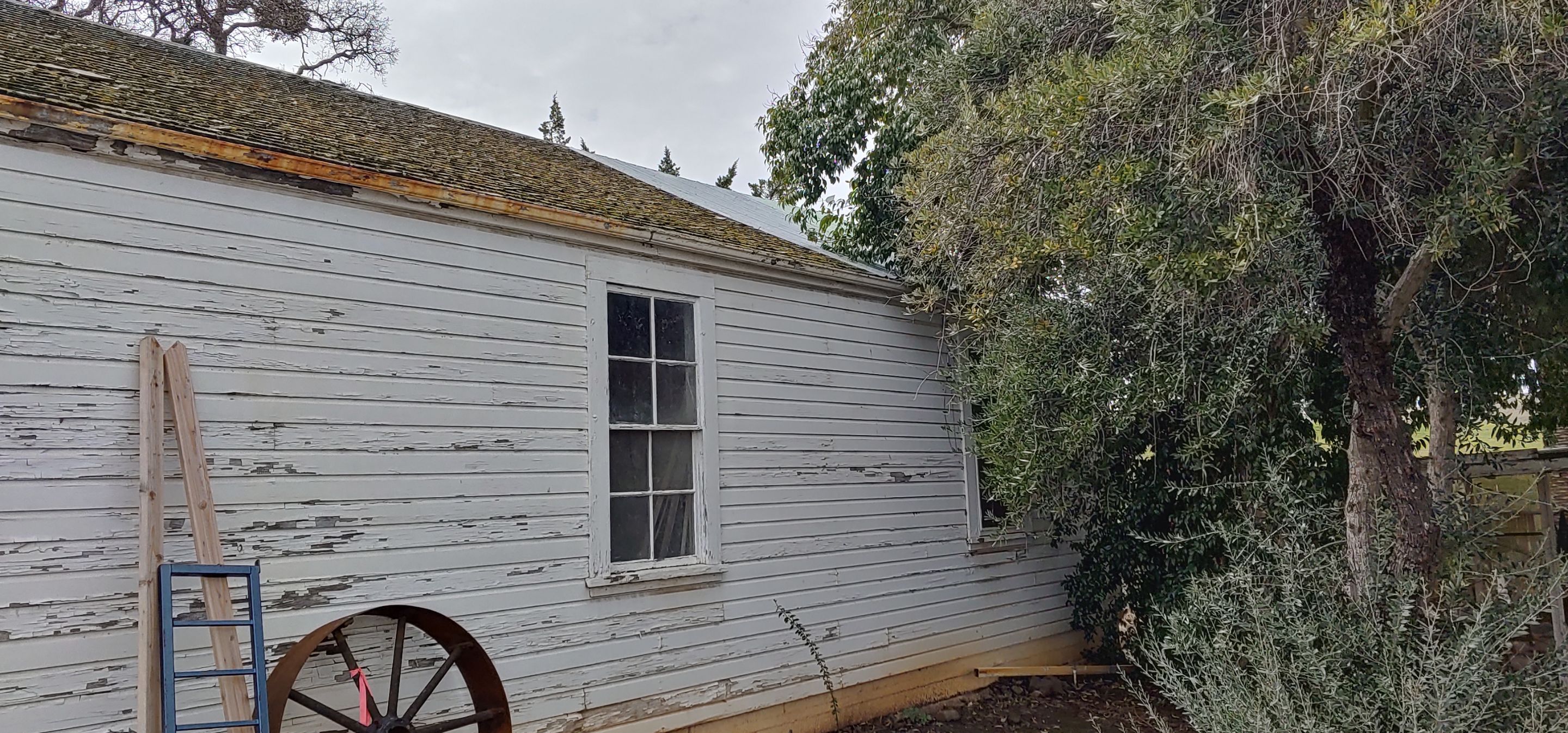 Residential Roofing Installation using Standing seam metal roofing system by Straight Edge Roofing Inc
