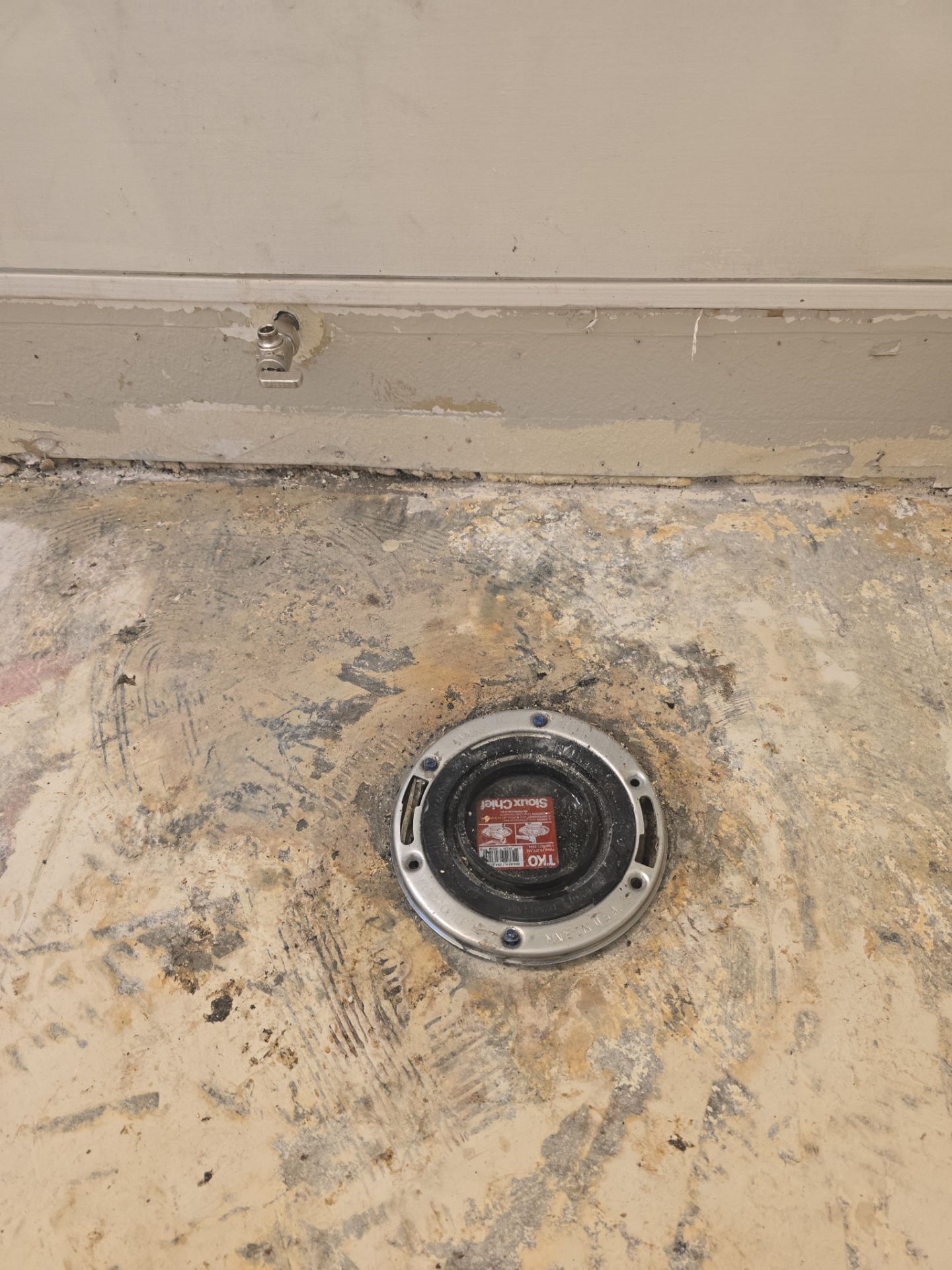 Installed Toilet Trim and Flange.  by Us Plumbing 