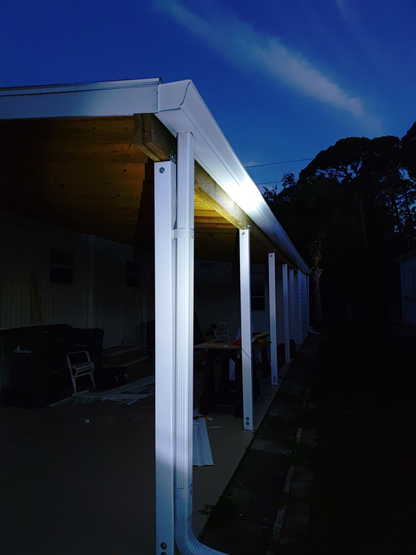 6 inch Aluminum Seamless Gutters in Englewood FL by Gutter Professors