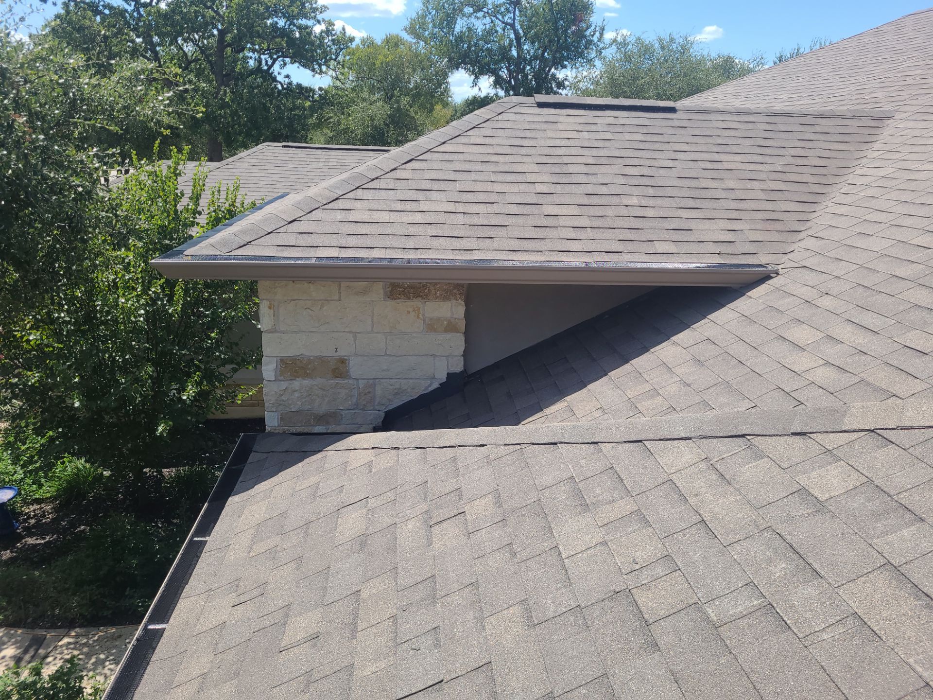 Class IV, Malarkey Vista  by Oakwood Roofing and Construction, LLC