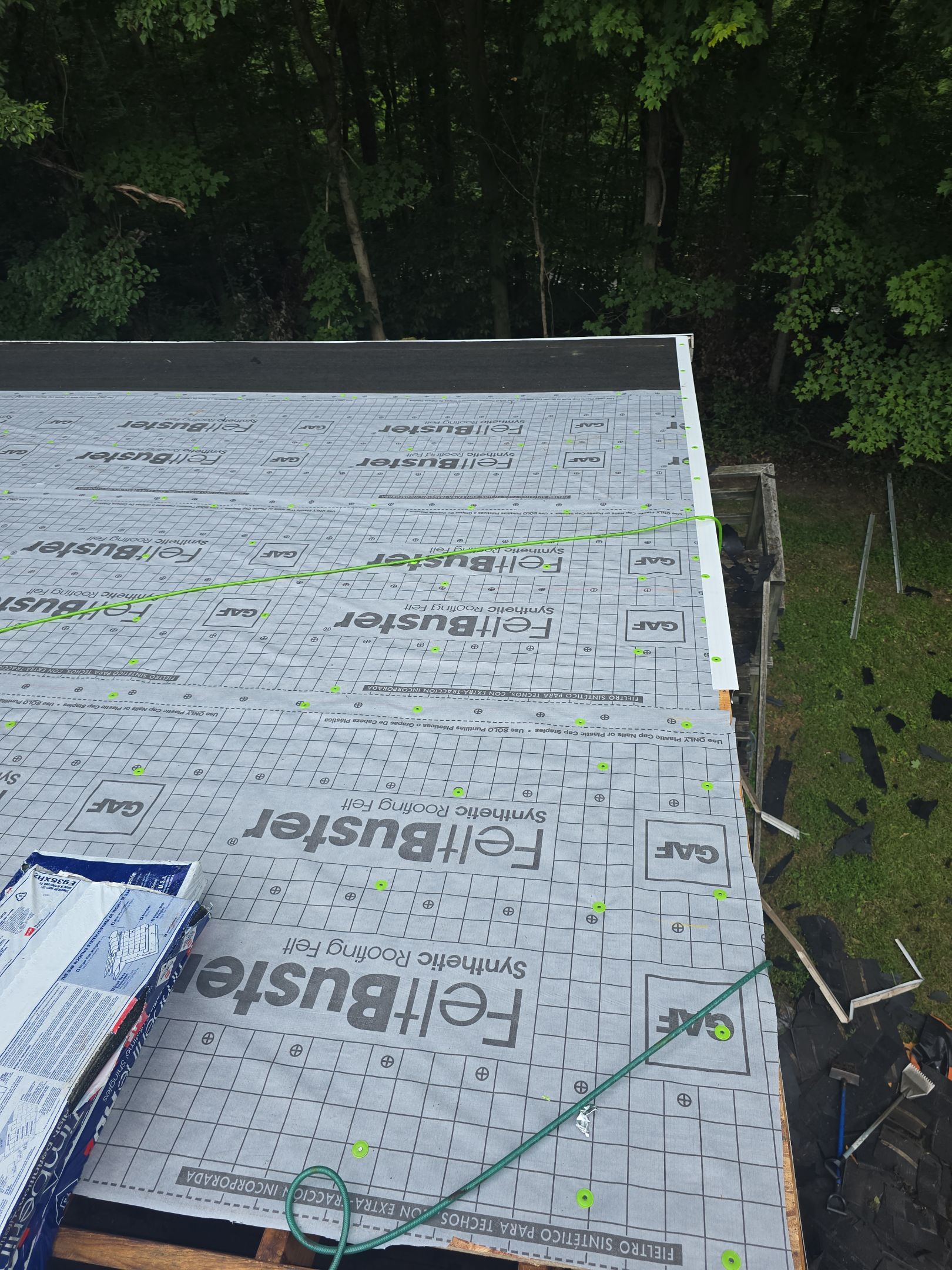 Residential Roofing Installation using GAF Timberline HDZ Charcoal by Rainstoppers Roofing