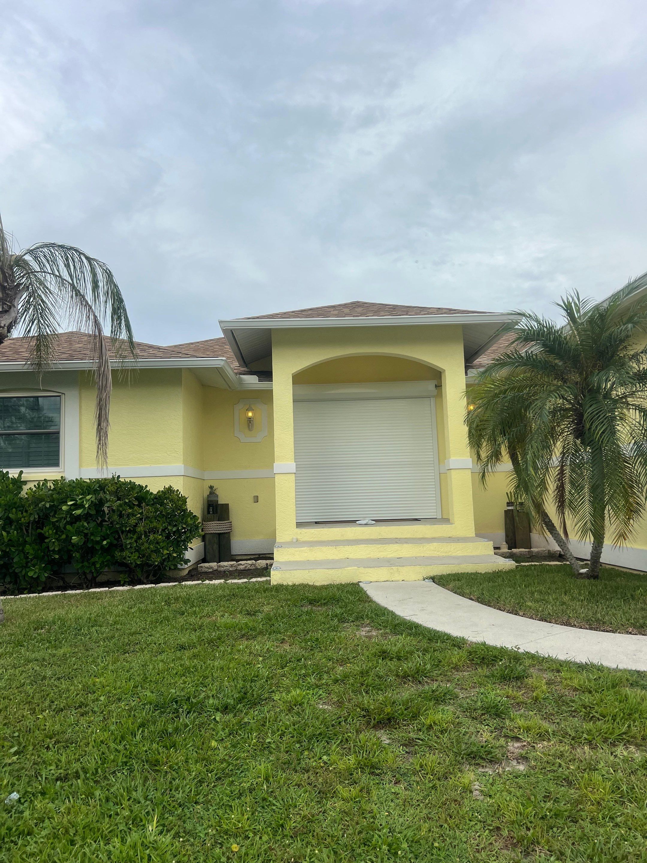 6-Inch Seamless Gutters in Fort Myers FL by Gutter Professors