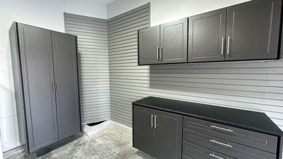 Jeff B got a beautiful combination of Cabinets and Slatwall