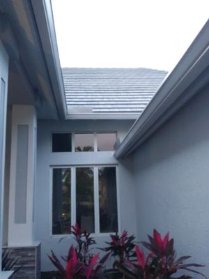 7-Inch Seamless Gutters Installation for Heavy Rain in Bonita Springs FL