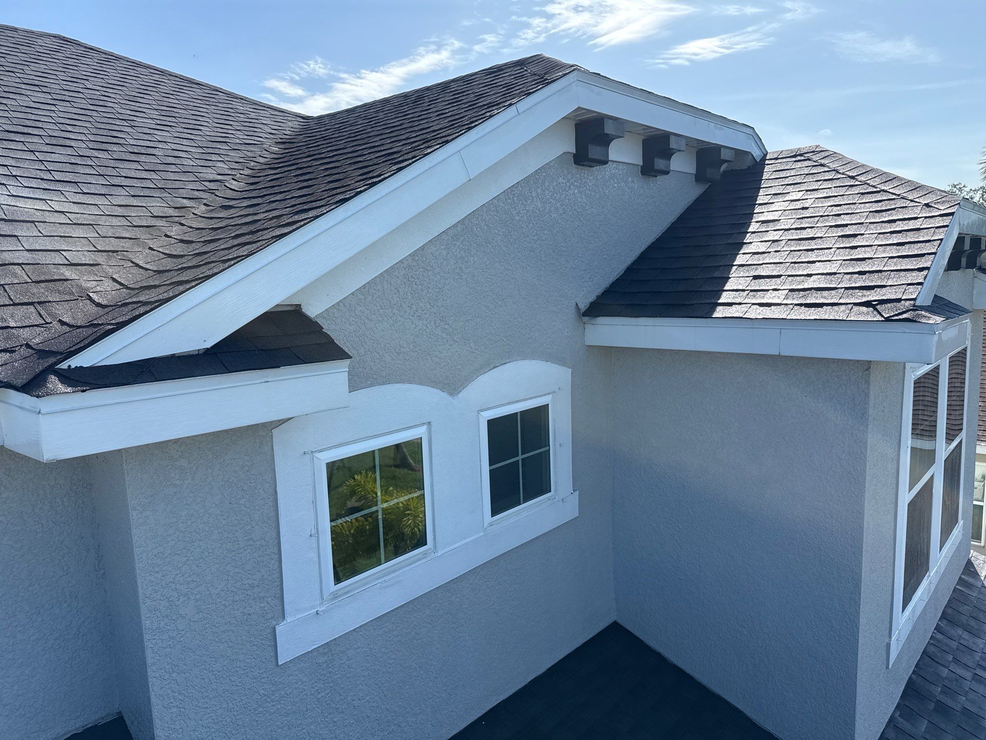 HOA-Required House Wash & Concrete Cleaning – Old Mill Preserve, Palmetto, FL by Sunshine AquaWash