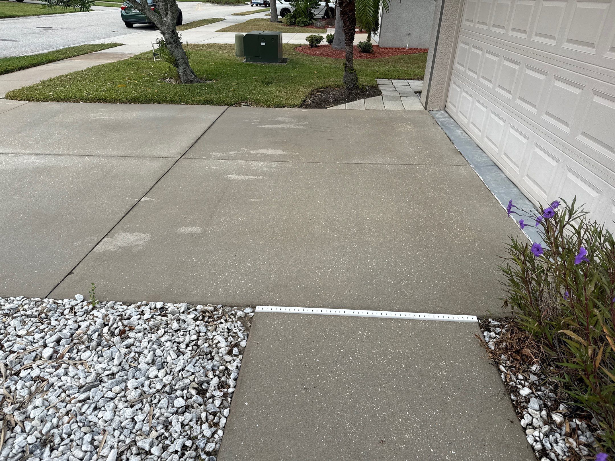 Vinyl Fence Cleaning, Driveway & Sidewalk Cleaning in Crystal Lakes – Palmetto, FL by Sunshine AquaWash