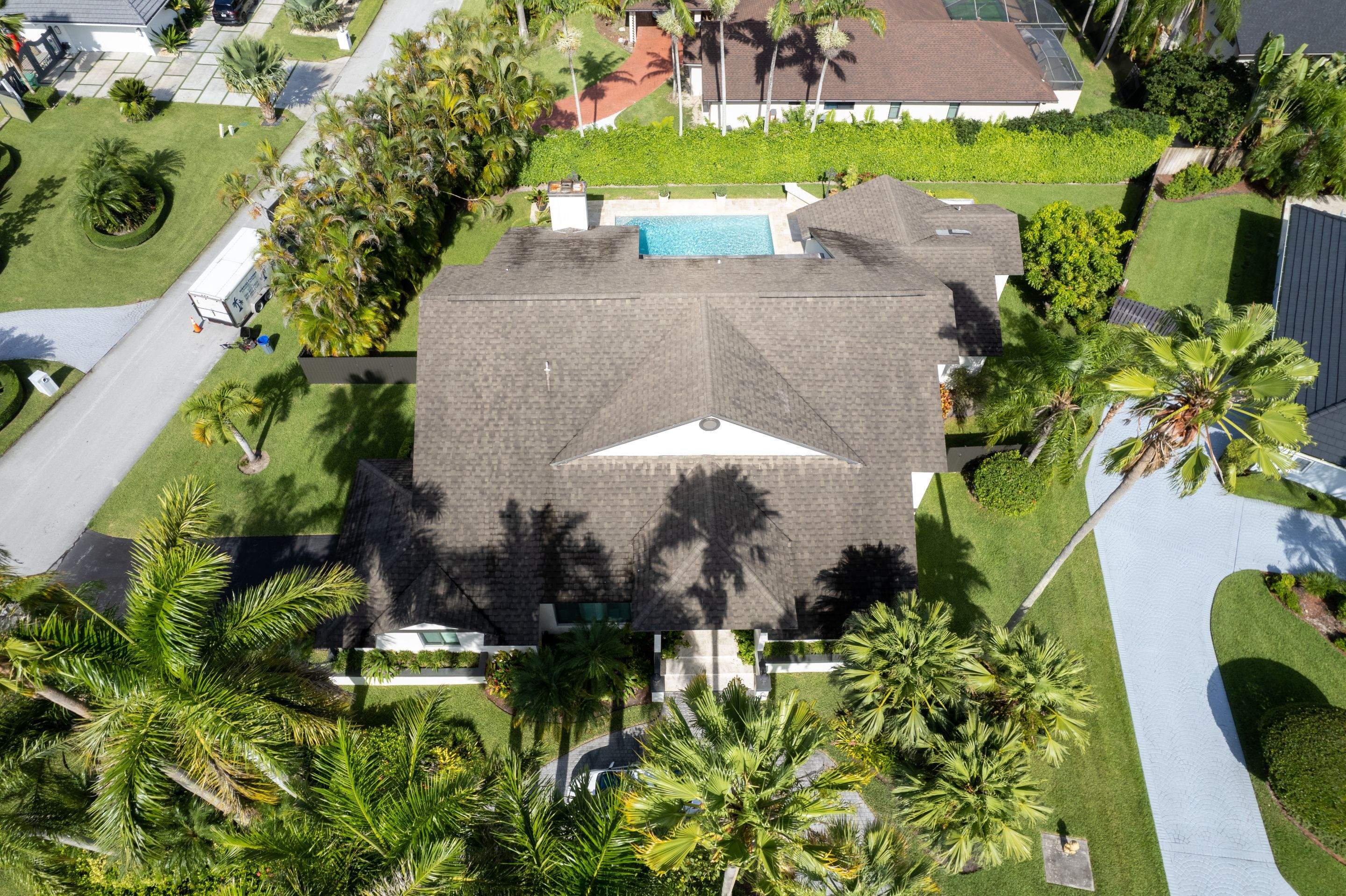 Metal Roof - Galvalume - Charcoal by Istueta Roofing