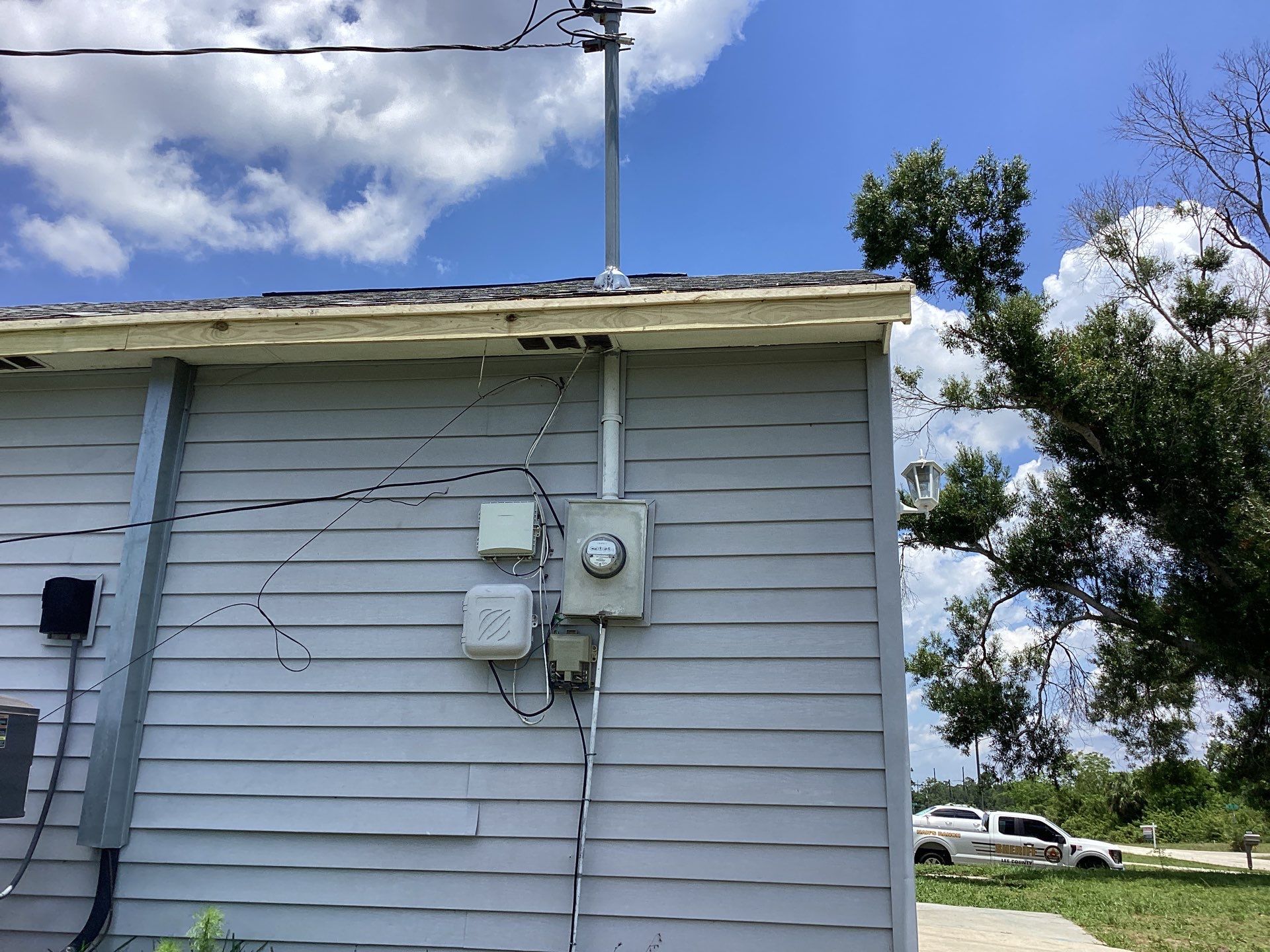 Aluminum Seamless Gutters using Splash Guard in Cape Coral FL by Gutter Professors
