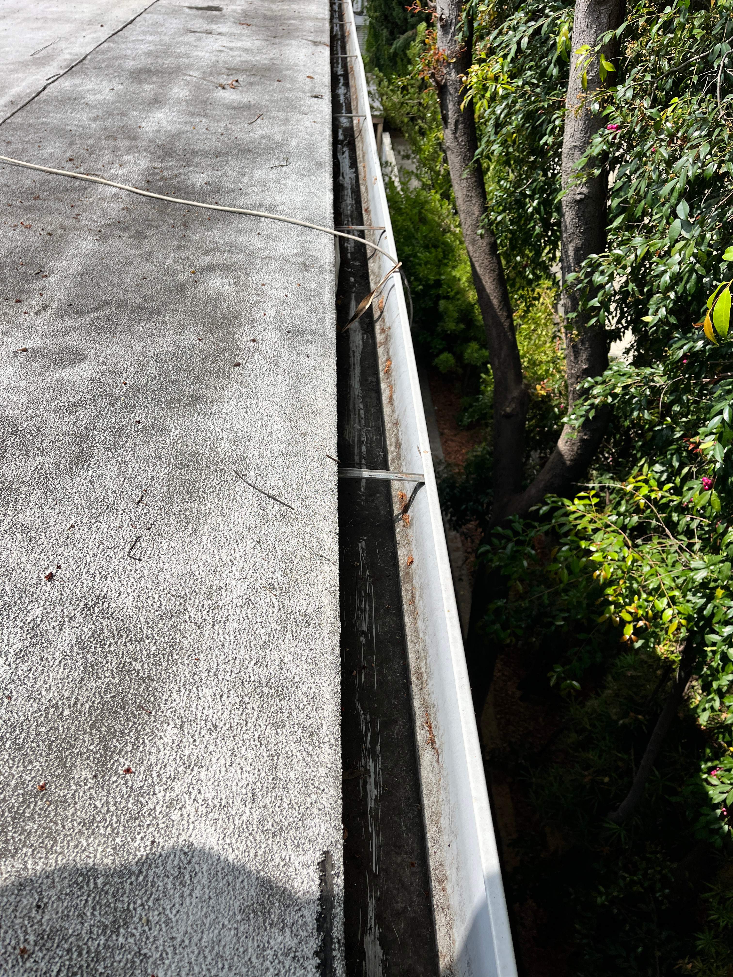 HOA Gutter Cleaning in Pasadena by Palm Coast Solar Cleaning