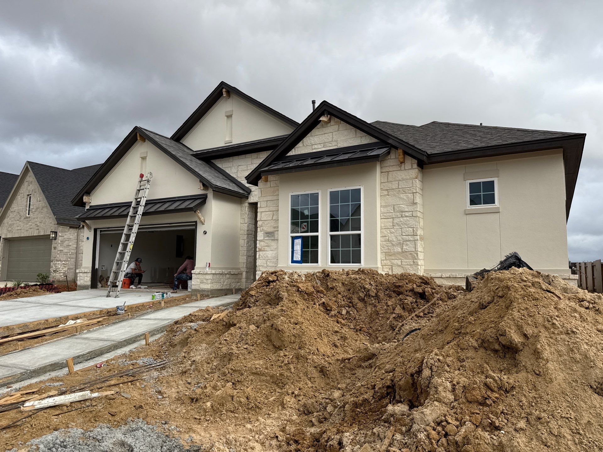 Hockley Stucco Showcase by Apex Conventional Stucco Llc