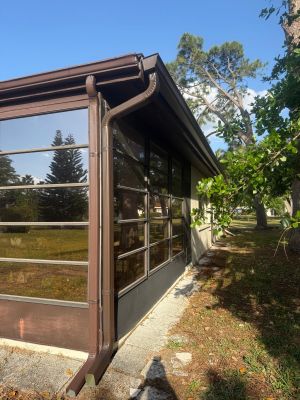 6 Inch Seamless Gutters using Musket Brown Seamless Gutters in Sarasota FL