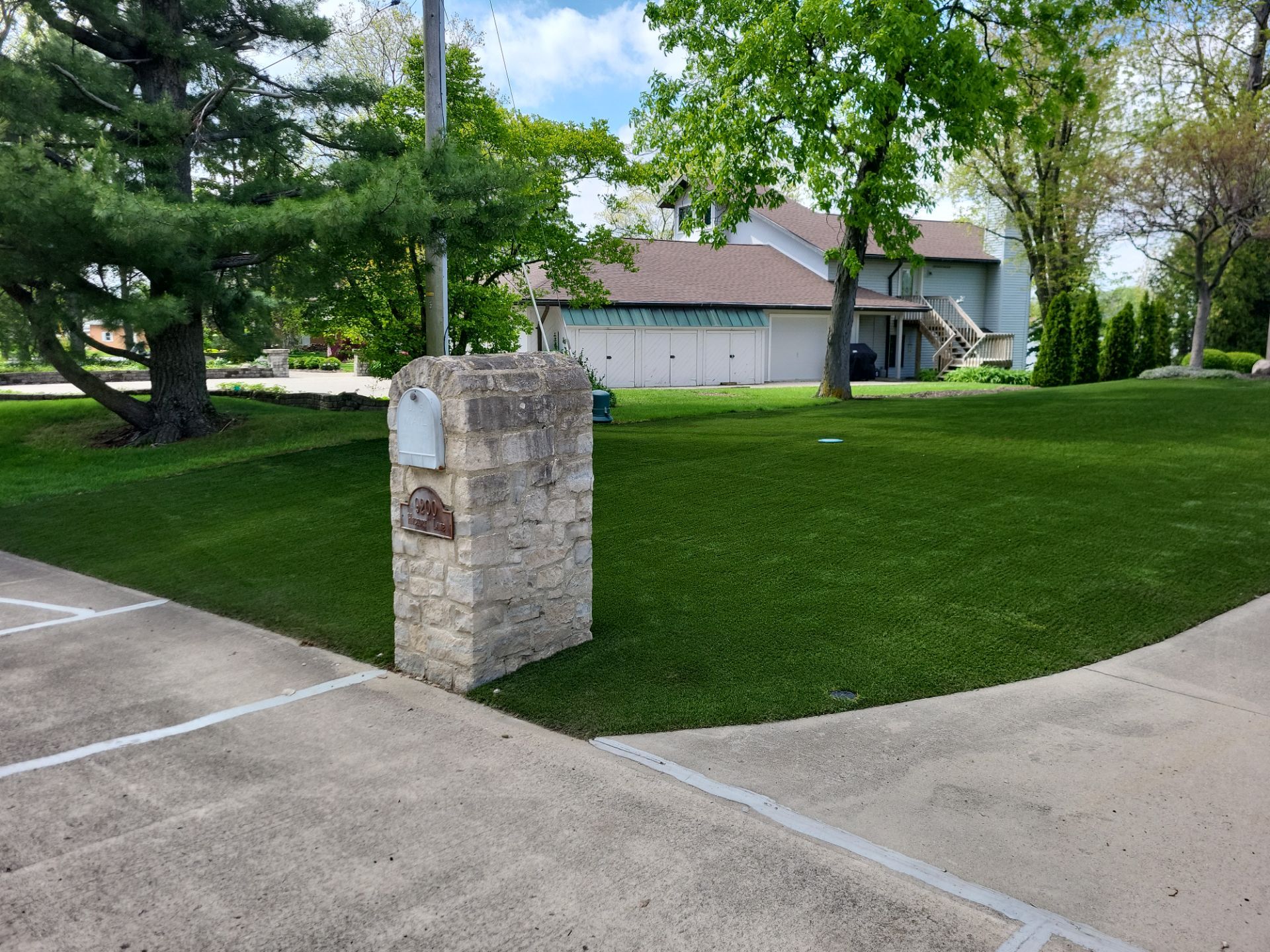 Full Lakeside Turfed Yard by Southwest Greens Midwest