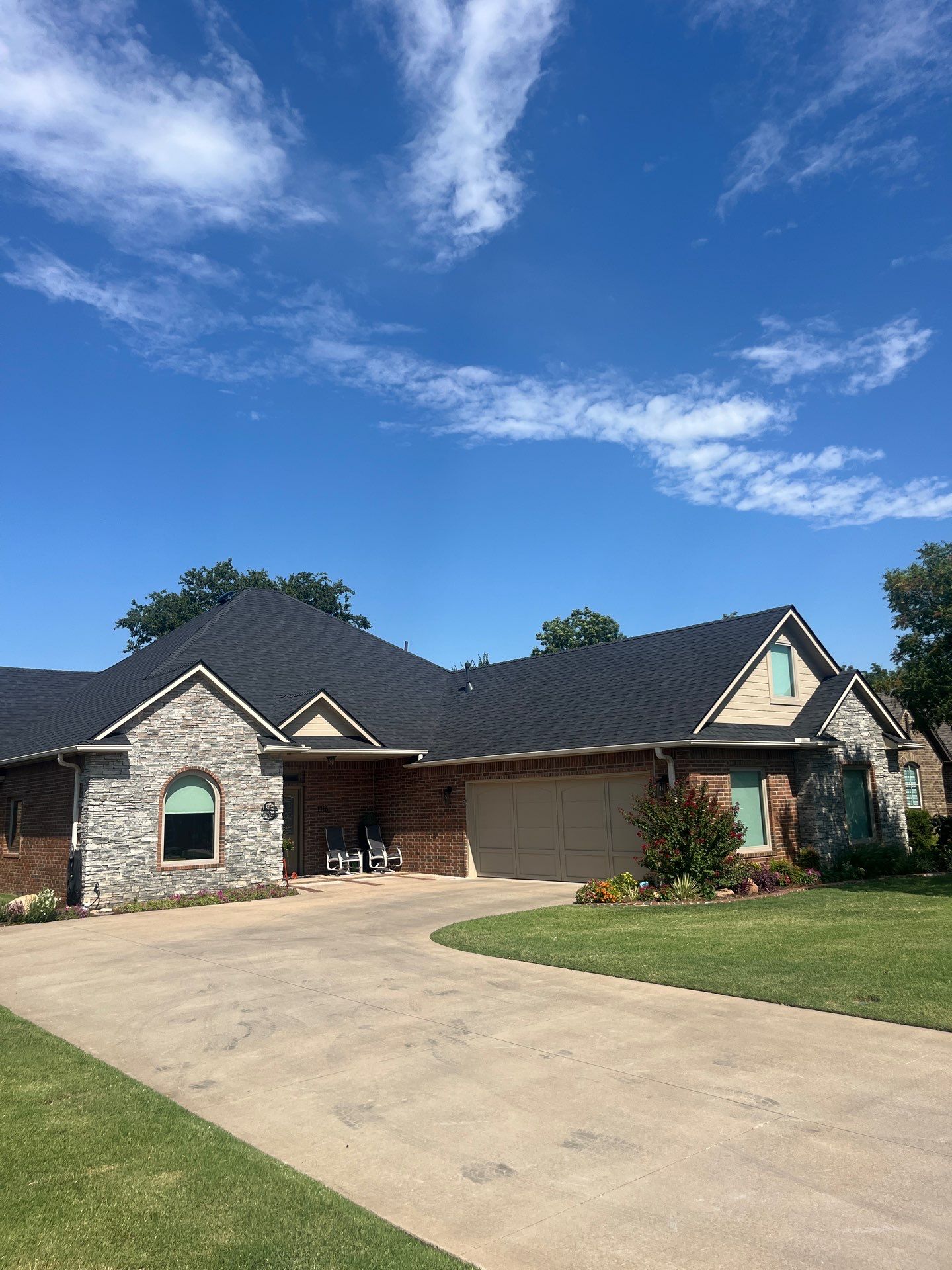 Owens Corning - Onyx Black by Frontline Roofing and Construction