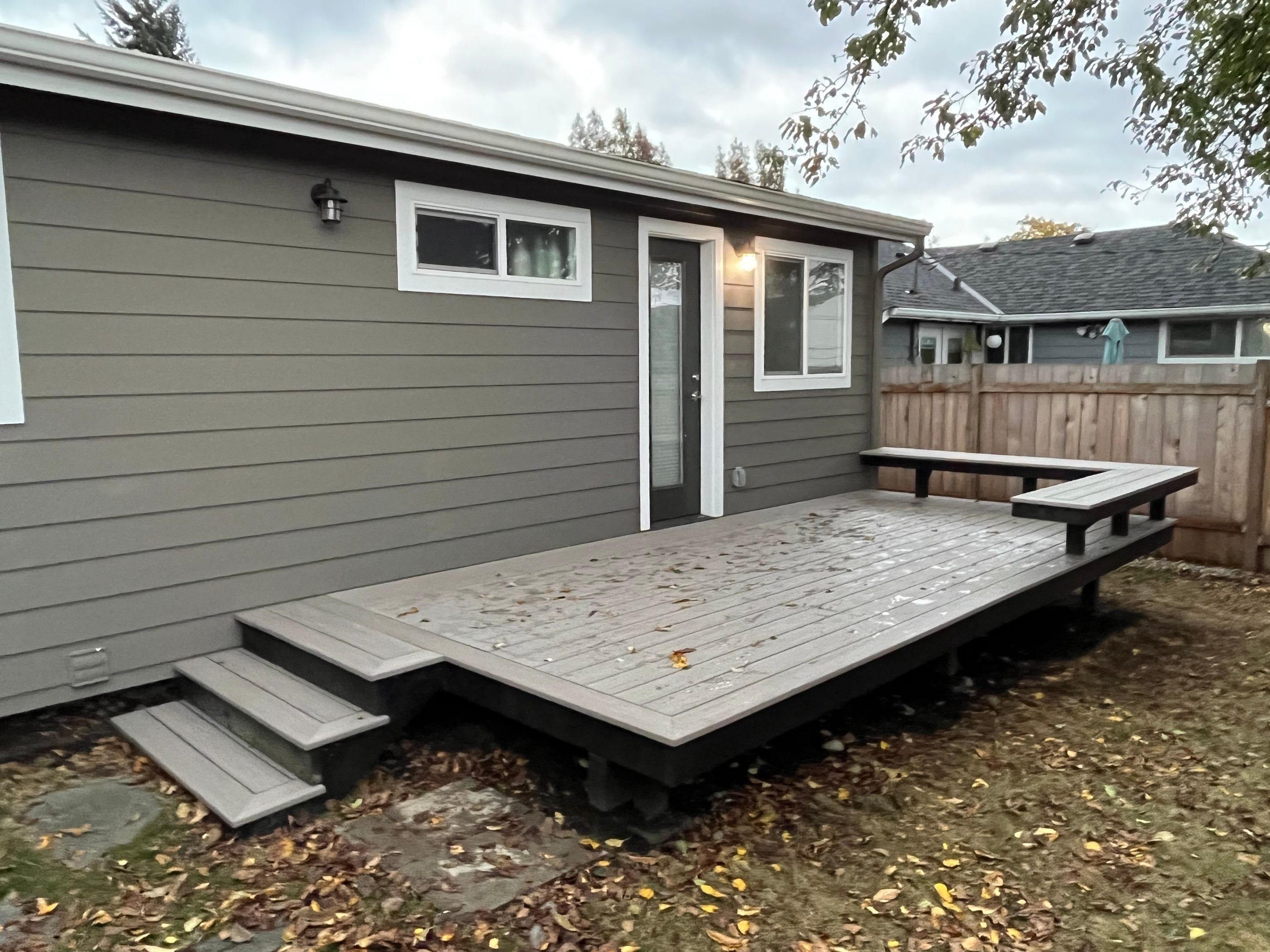 Seattle Deck & Bench by Alki deck builders 