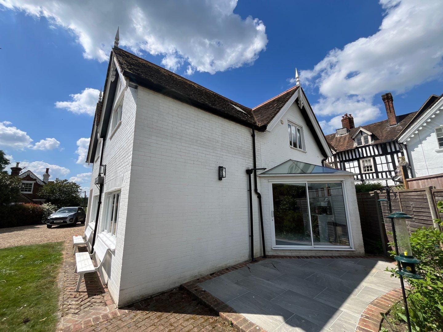 Patio - Walkways - Render Cleaning Surrey by Ges Exterior Cleaning ltd