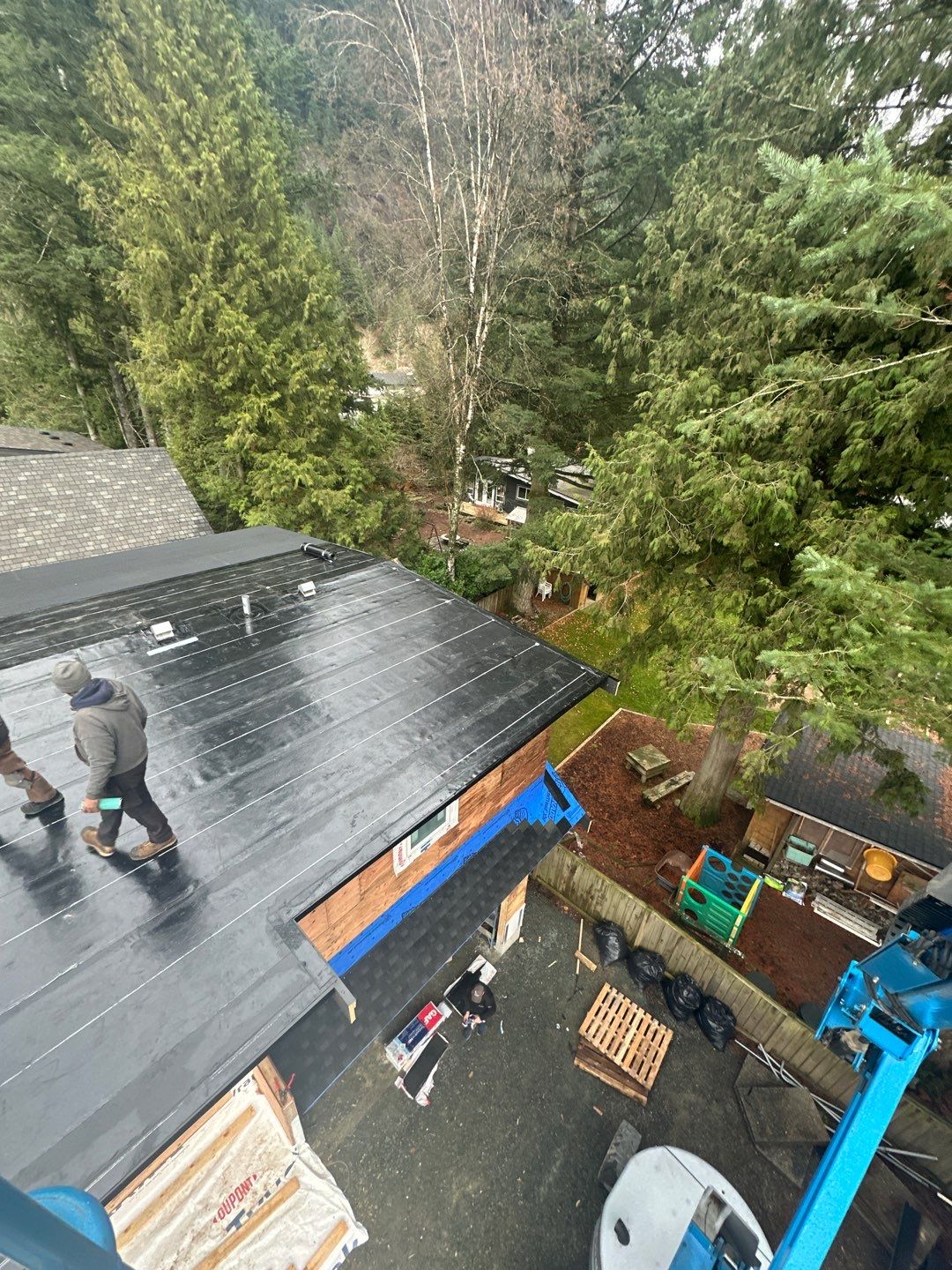 Residential Roofing Installation using GAF Charcoal HDZ by Top Notch Roofing Inc