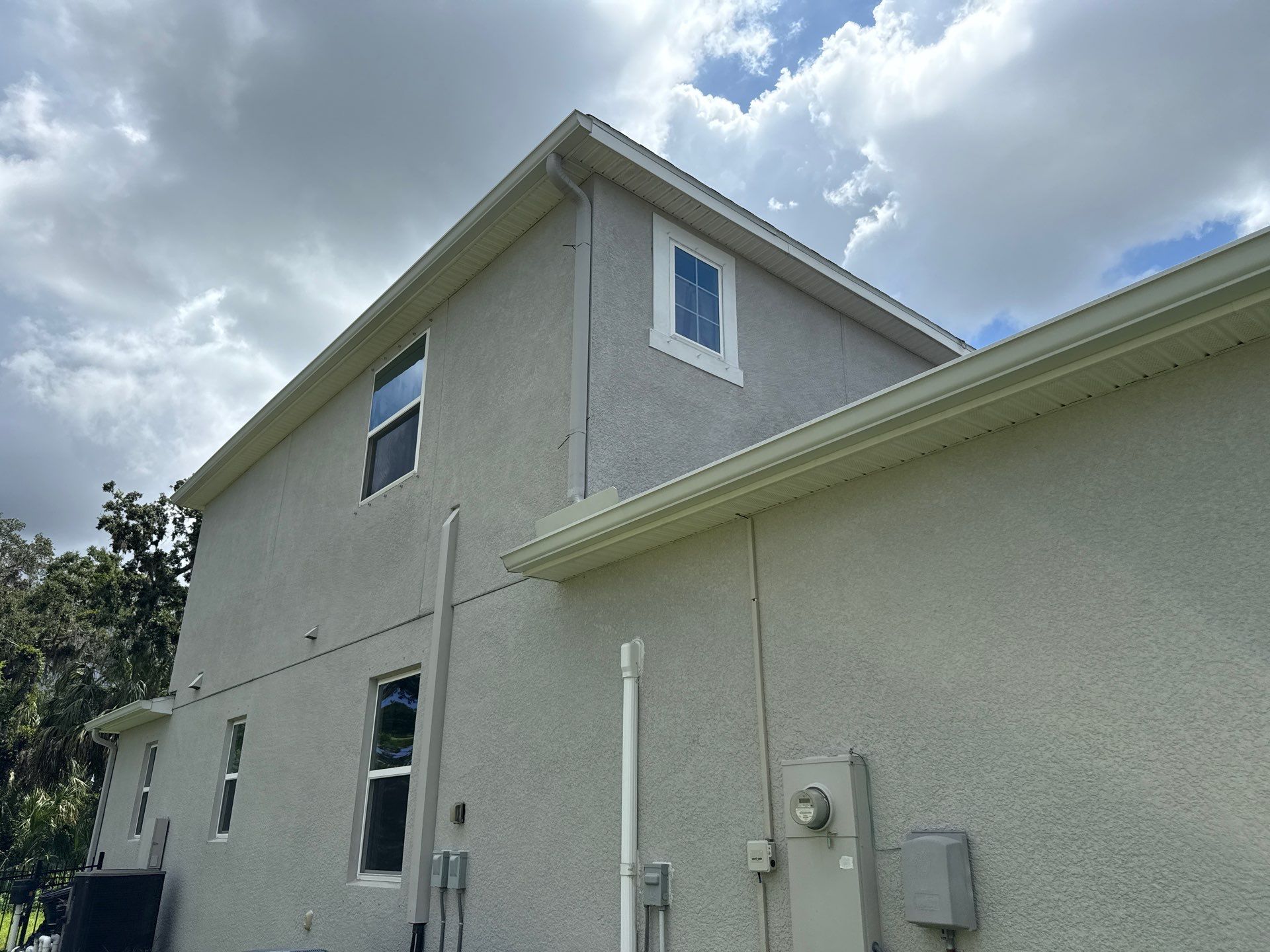 HOA-Required House Wash & Concrete Cleaning – Old Mill Preserve, Palmetto, FL by Sunshine AquaWash