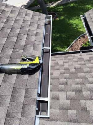 Professional Gutter Cleaning in Lutz FL