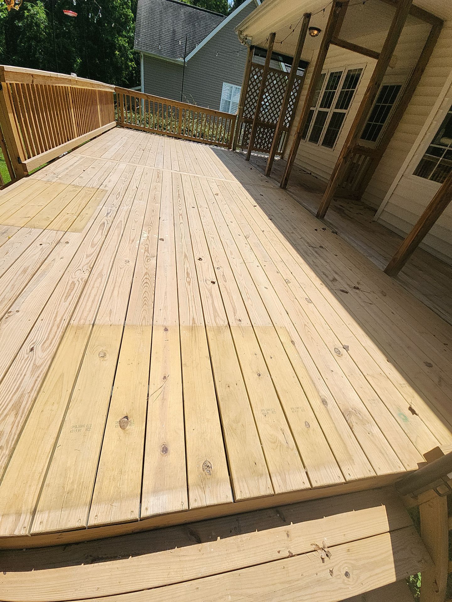 Wood Deck using Wood Sealant by DuraSeal