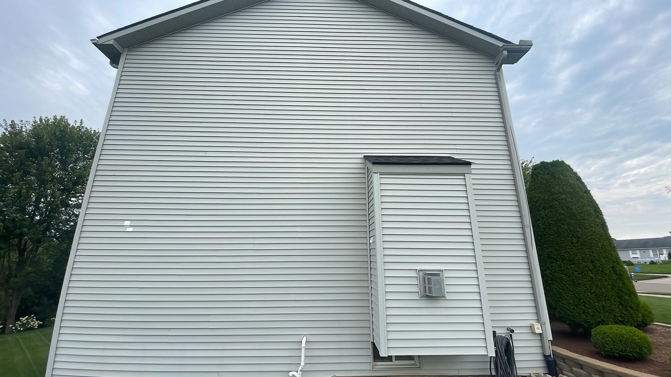 Siding Replacement using Certainteed Classic Restoration D4 by 180 Contractors