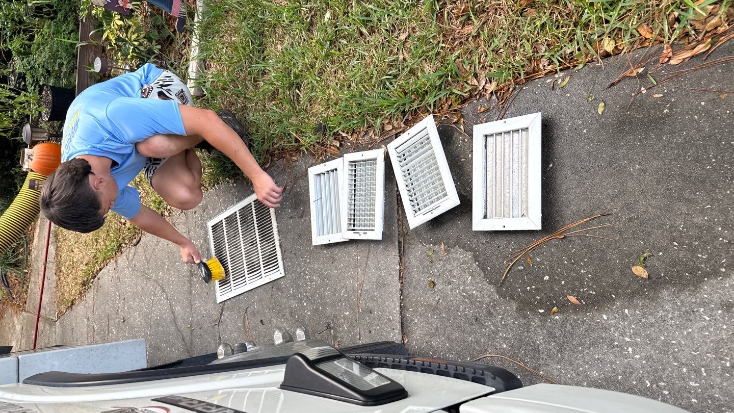 Extremely Dirty Air Duct Cleaning in Fruitland Park by Hygienic Air, Inc