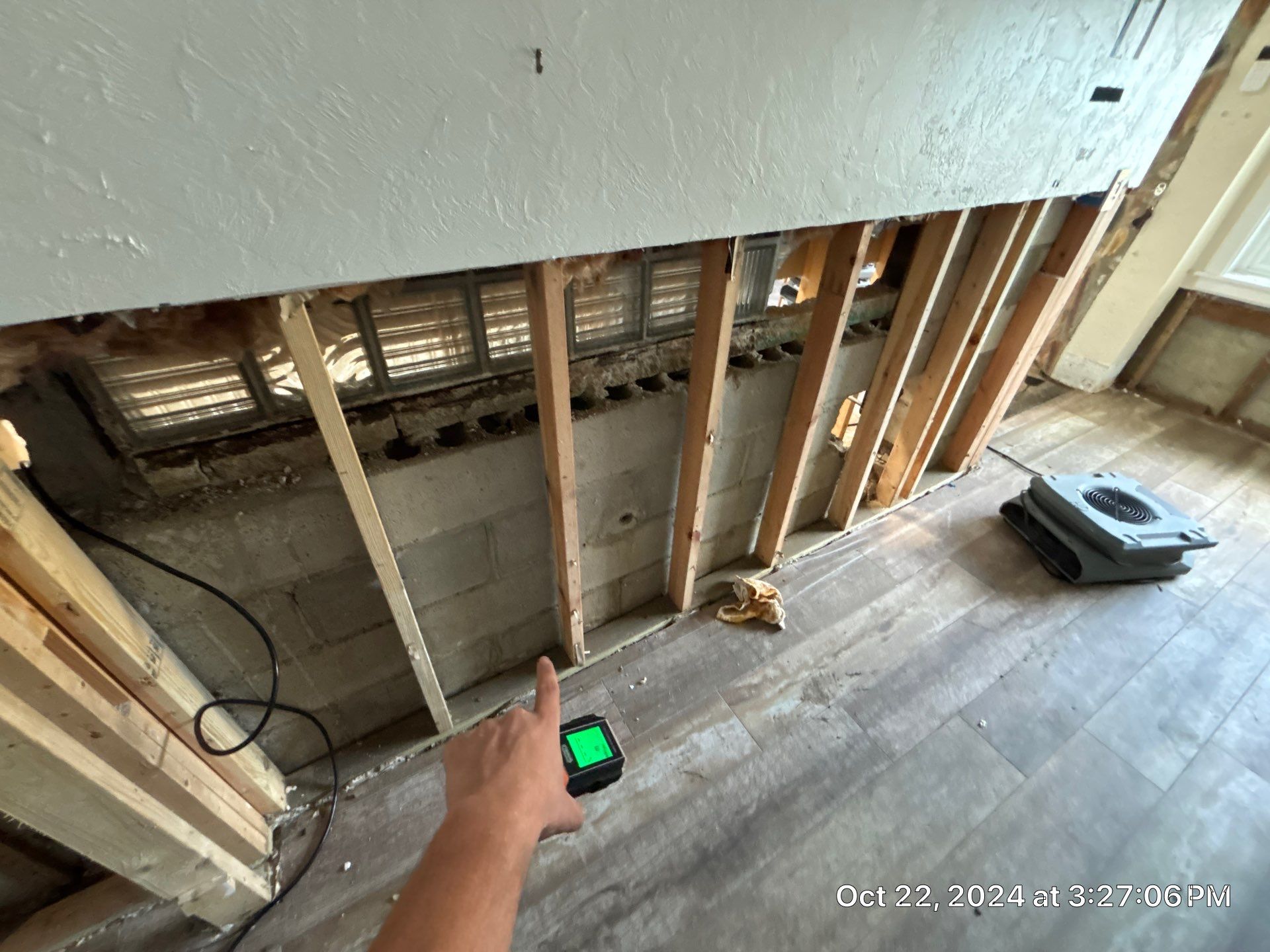 Water mitigation In Bradenton Florida by Ampm Restoration Services 