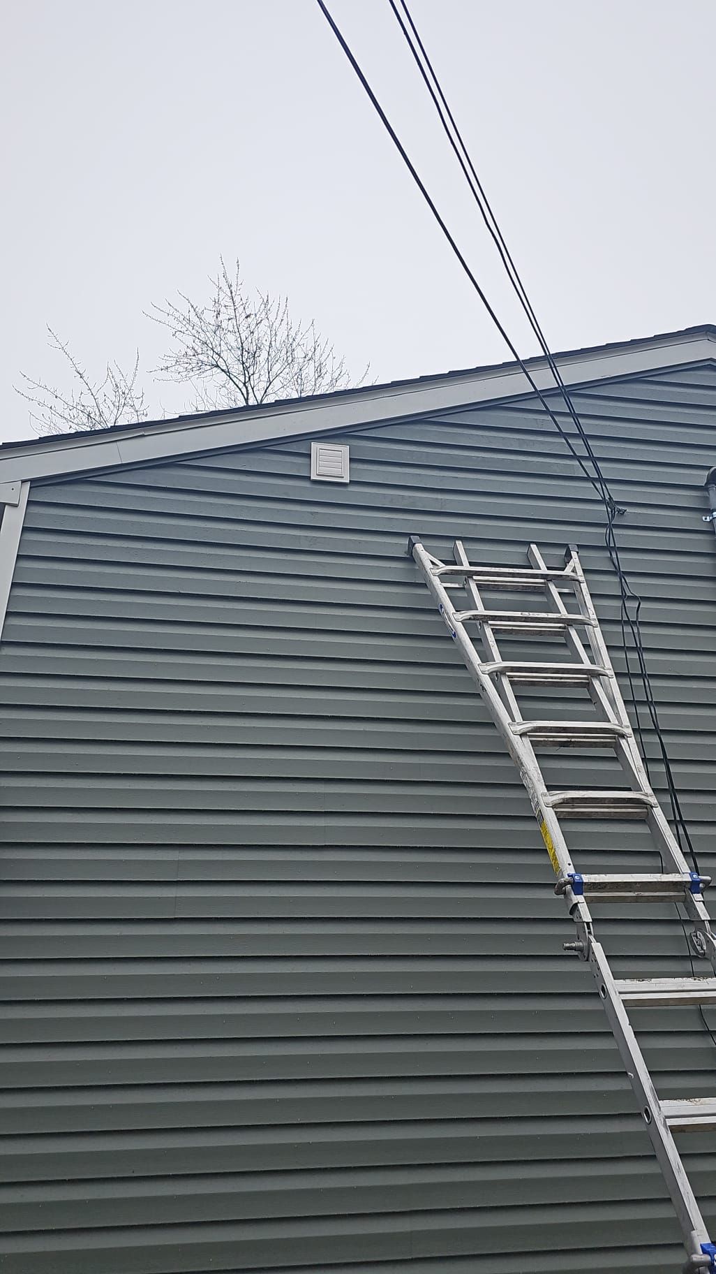 Re-side: CertainTeed Monogram in Forest by Midwest Building Solutions