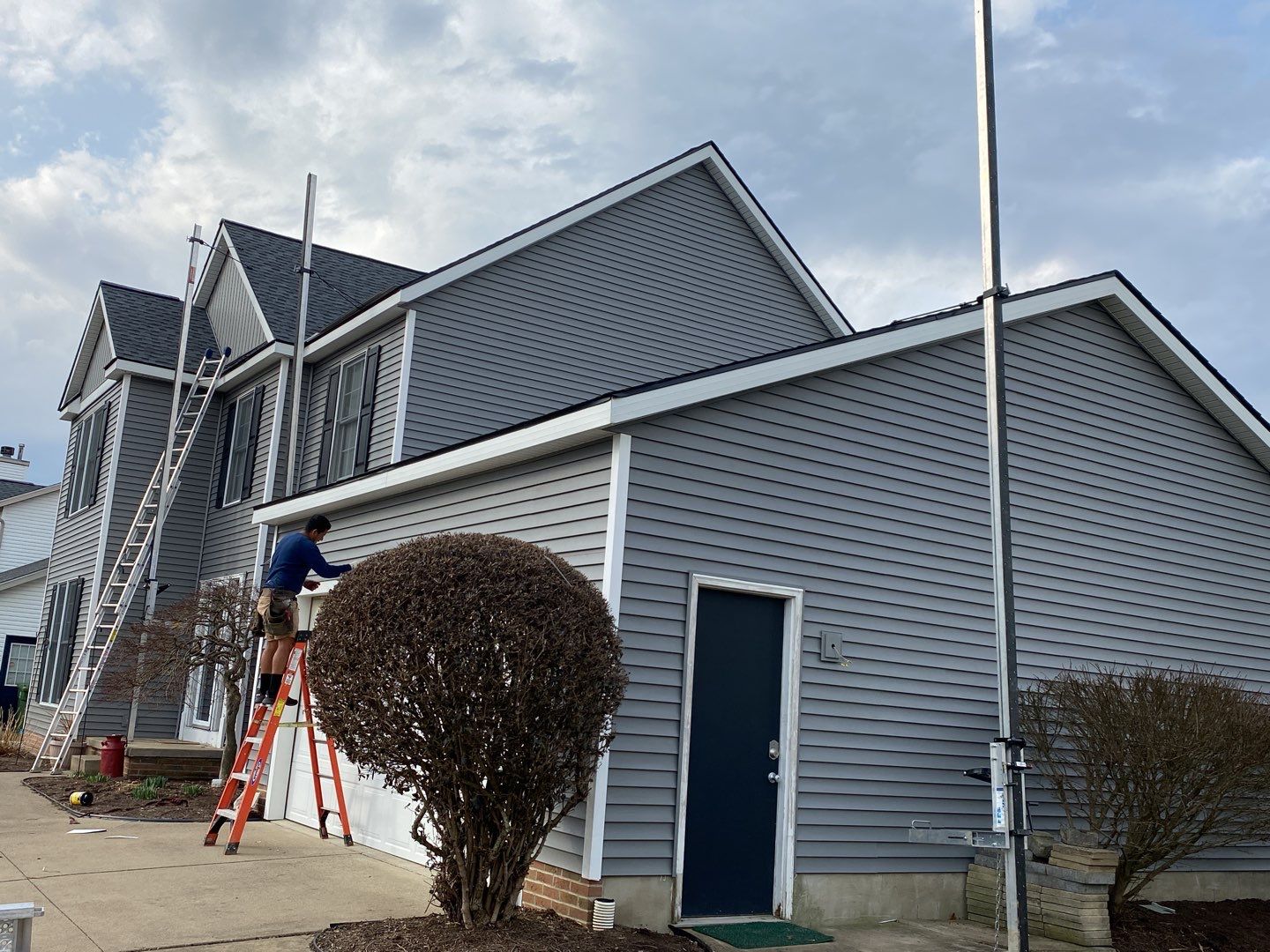 Tom & Janet Howell by Silver Leaf Contracting 