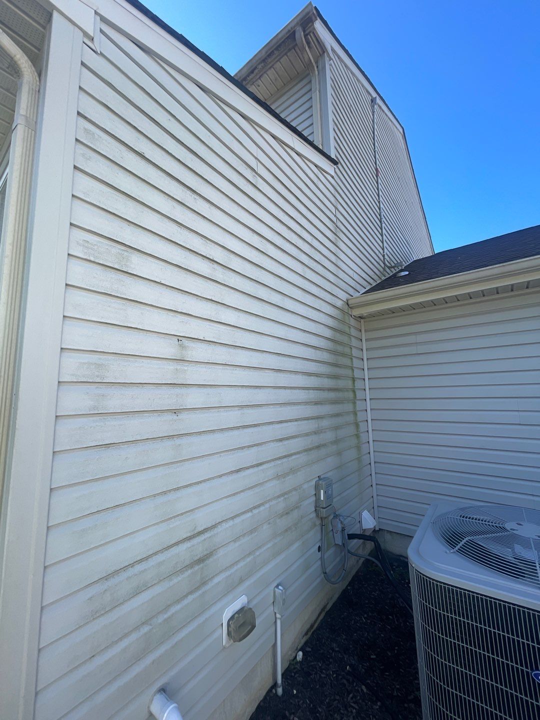 Fence Cleaning-Vinyl & House Wash by SJ Exterior