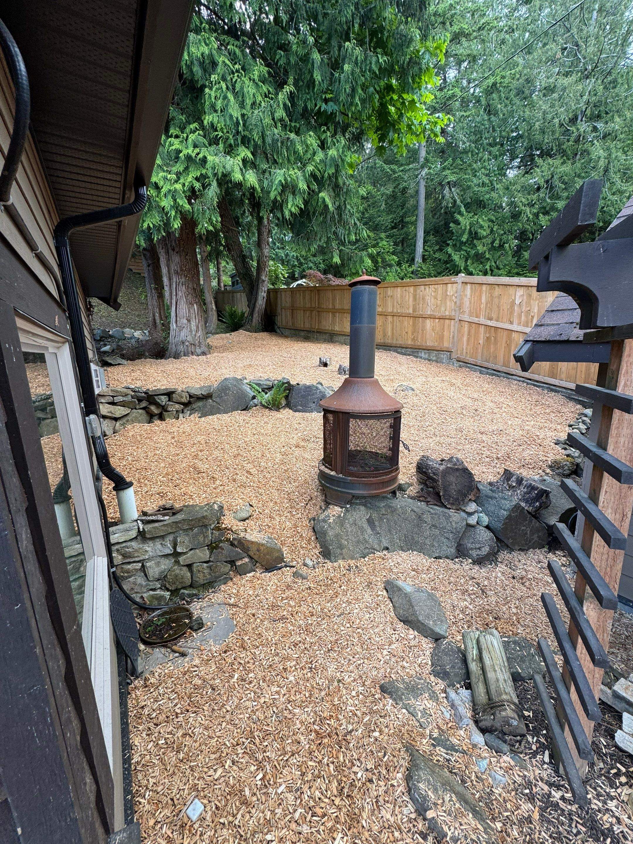 Garden Care - North Saanich Residence by Habanero Garden and Exterior Care