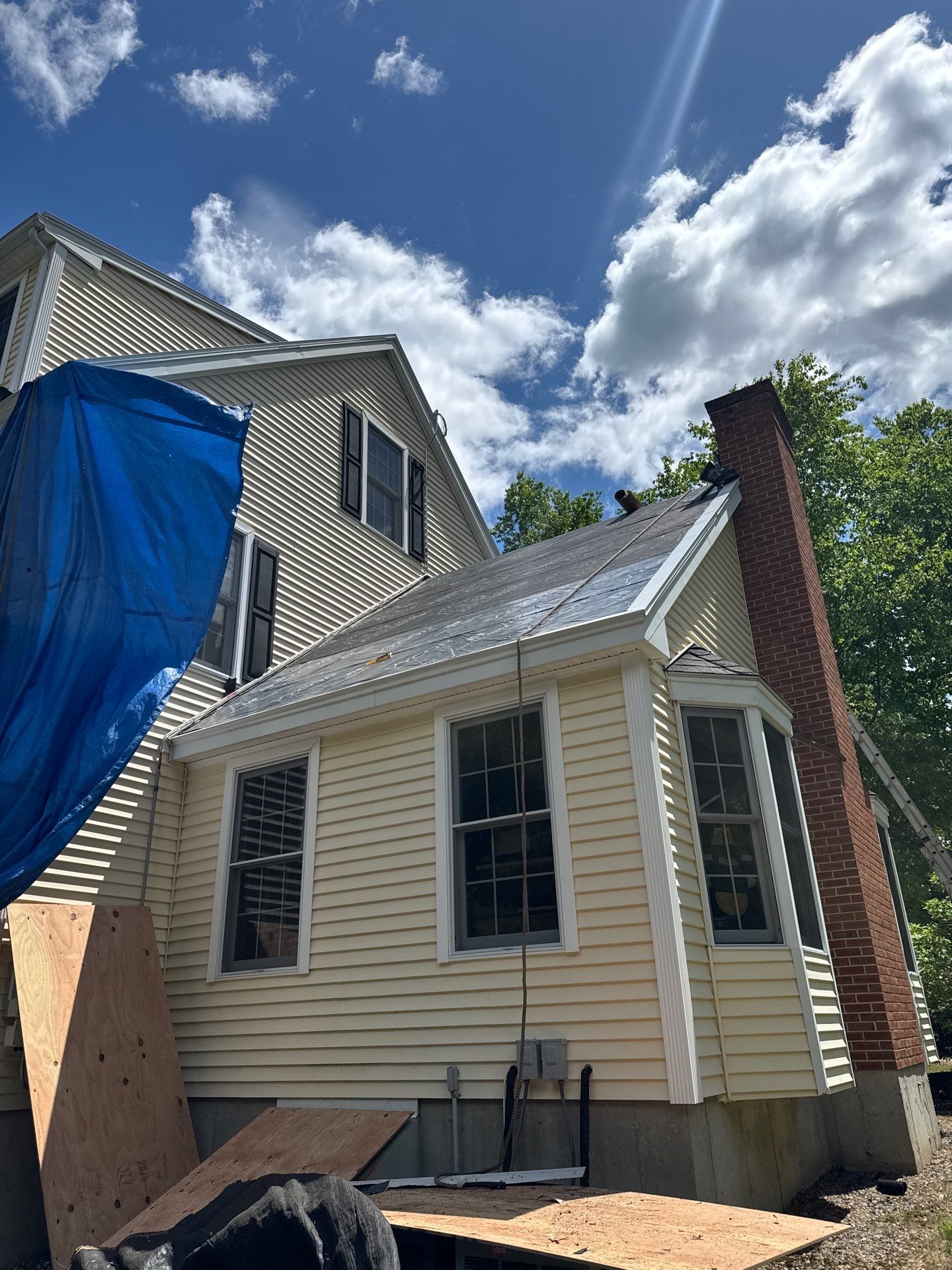 Complete Asphalt Shingle Roof Replacement for Brentwood NH Residence by Compass exteriors