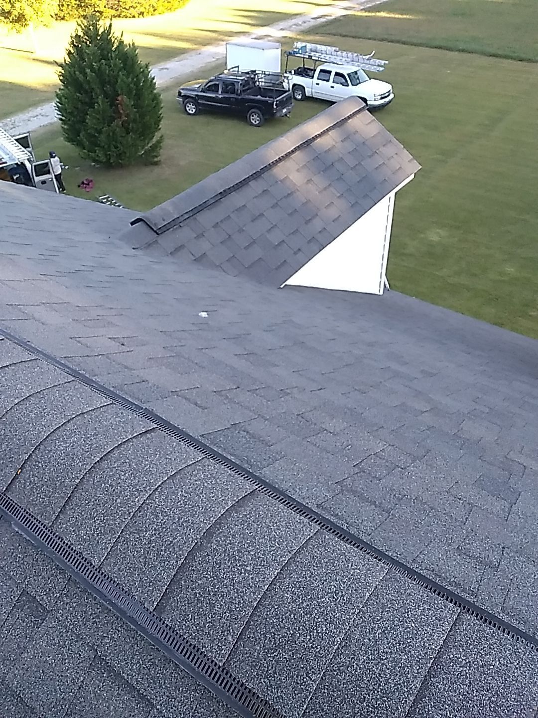Residential Roofing Installation using Owens Corning Oakridge- Williamsburg Gray by Indigo State Roofing