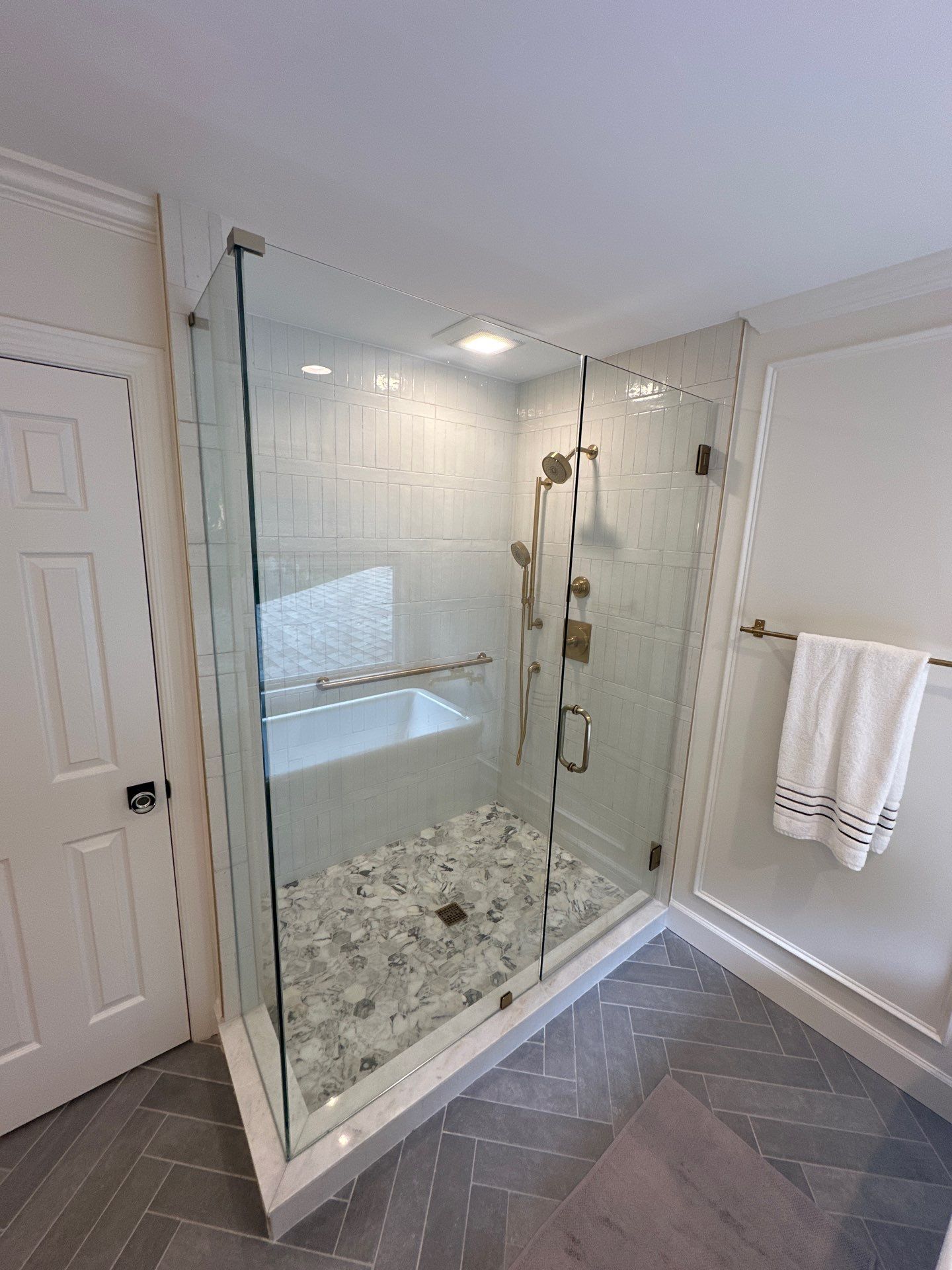 Master bathroom renovation by Prudencio
