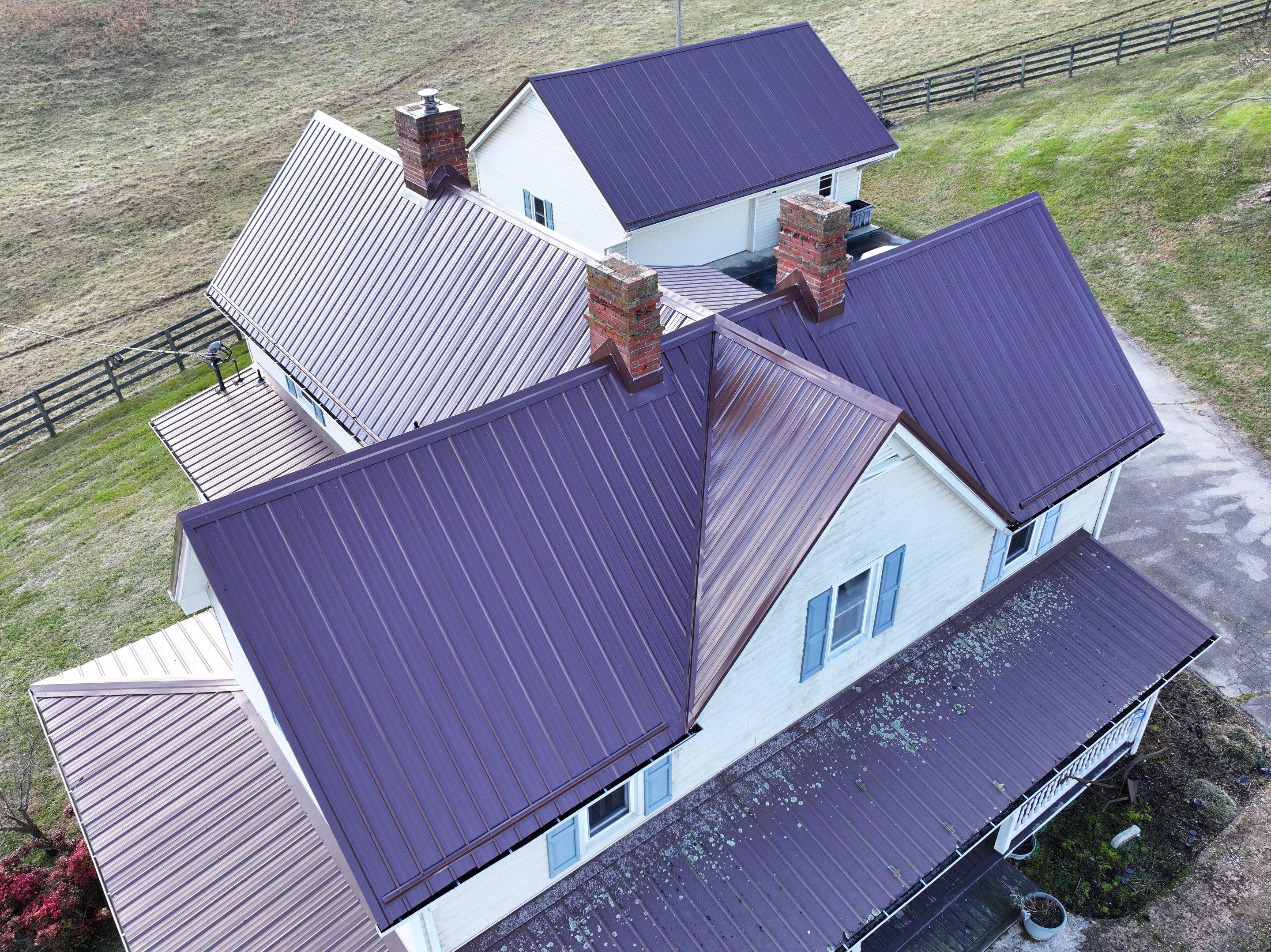 Caruthers Residence by Omnia Roofing