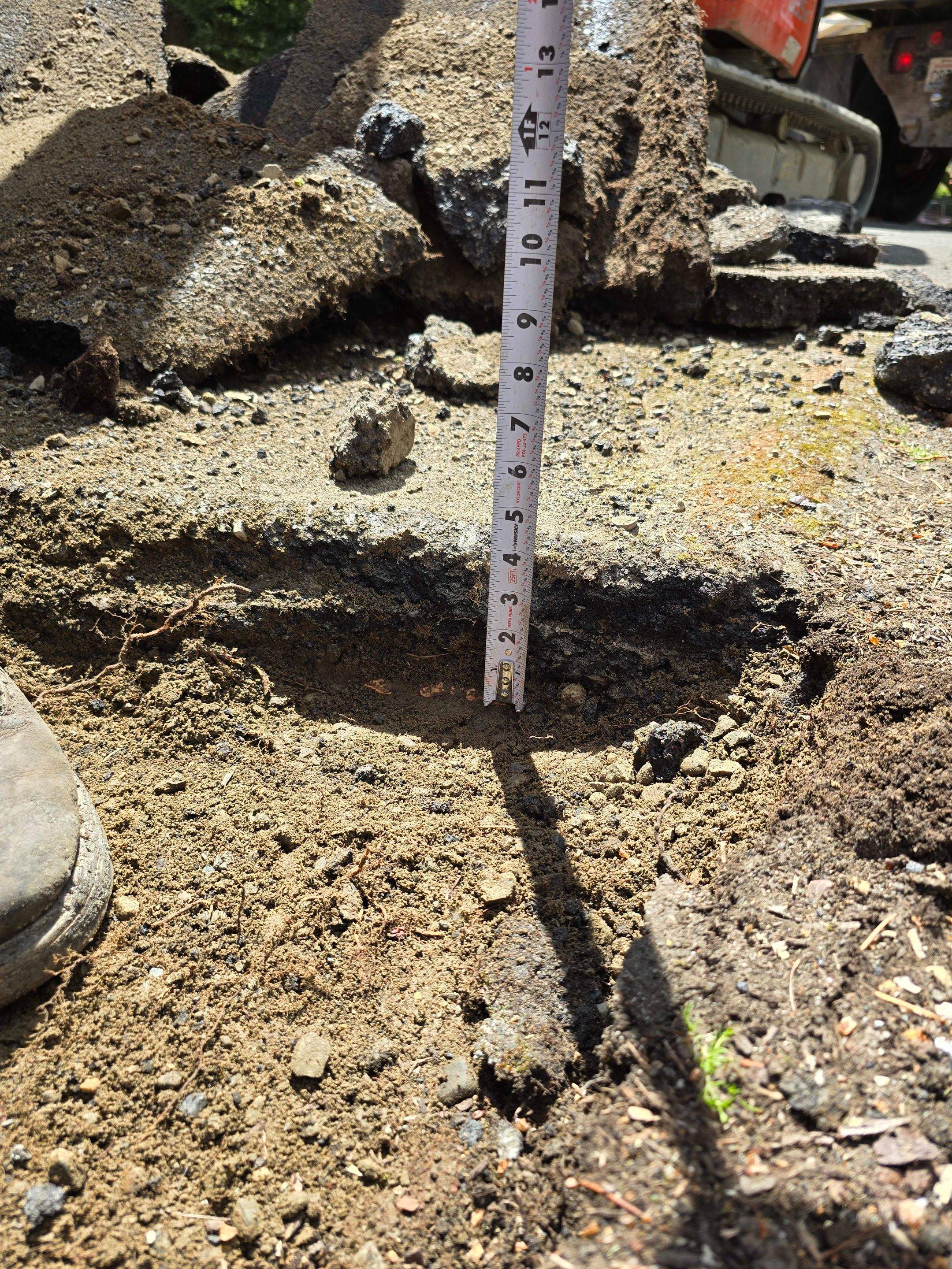 Modern Entry Fence by Jireh Asphalt & Concrete Inc 