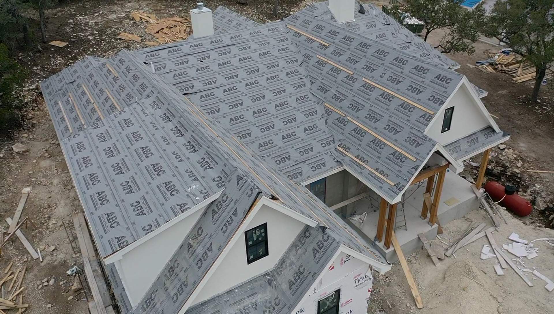 New Home Construction using Owens Corning 30 year Architectural Shingles by Premier Roofing and Contracting