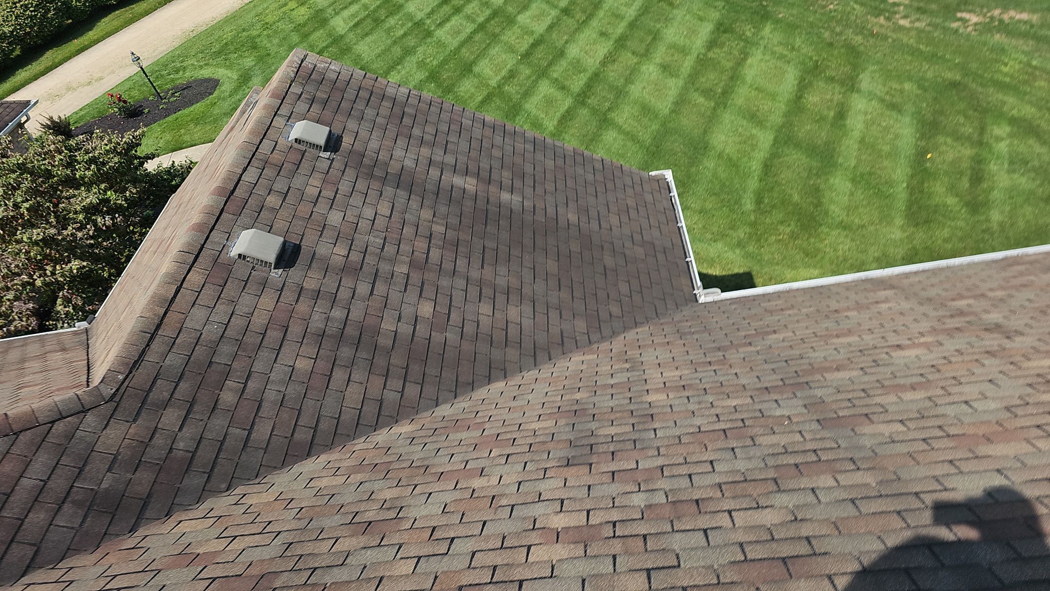 ATLAS PINNACLE COLOR: BLACK SHADOW, DRIP EDGE: BLACK by Eagle Eye Roofing