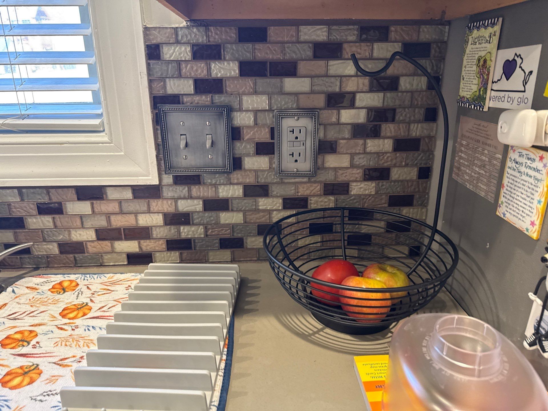 Rednar Backsplash by Integrity Tile and Home LLC