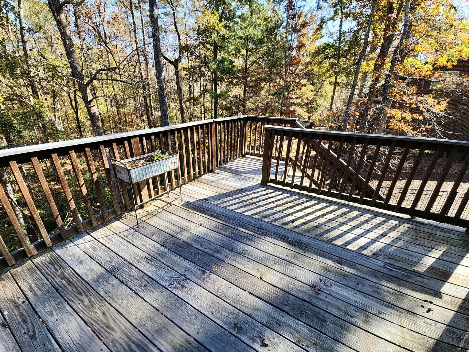 Wood Deck using Wood Stain by DuraSeal