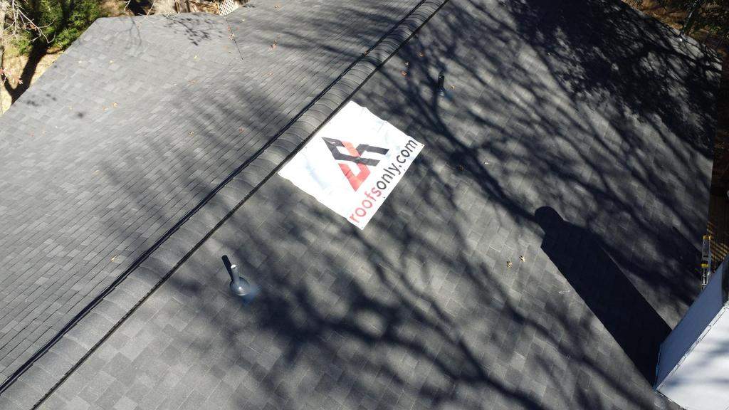 Onyx Black - Owens Corning TruDefinition Oakridge by RoofsOnly.com