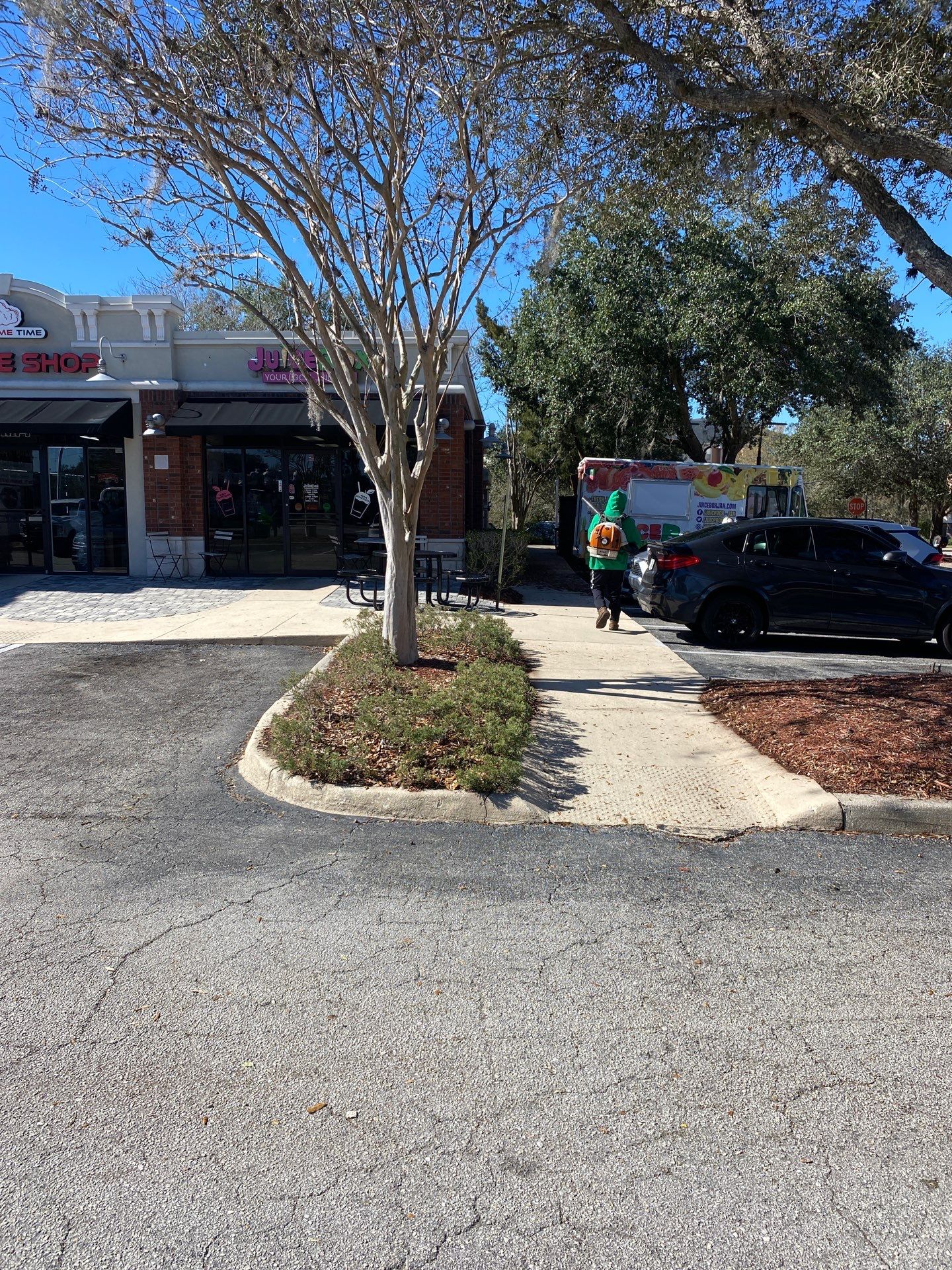 Larry’s Giant Subs | Rock & Mulch by ProGreen Services