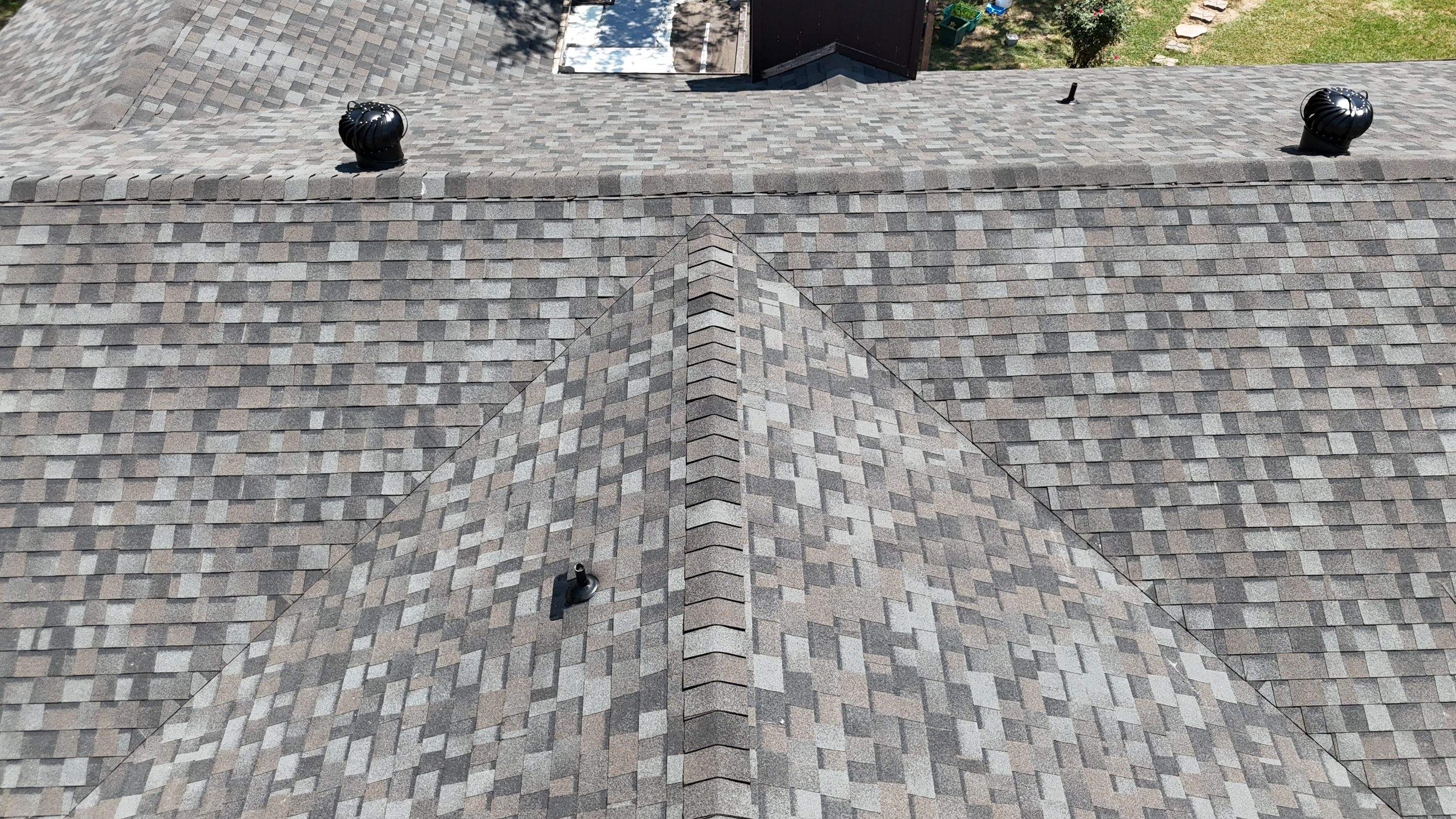 Williamsburg Gray - Owens Corning TruDefinition Duration by RoofsOnly.com