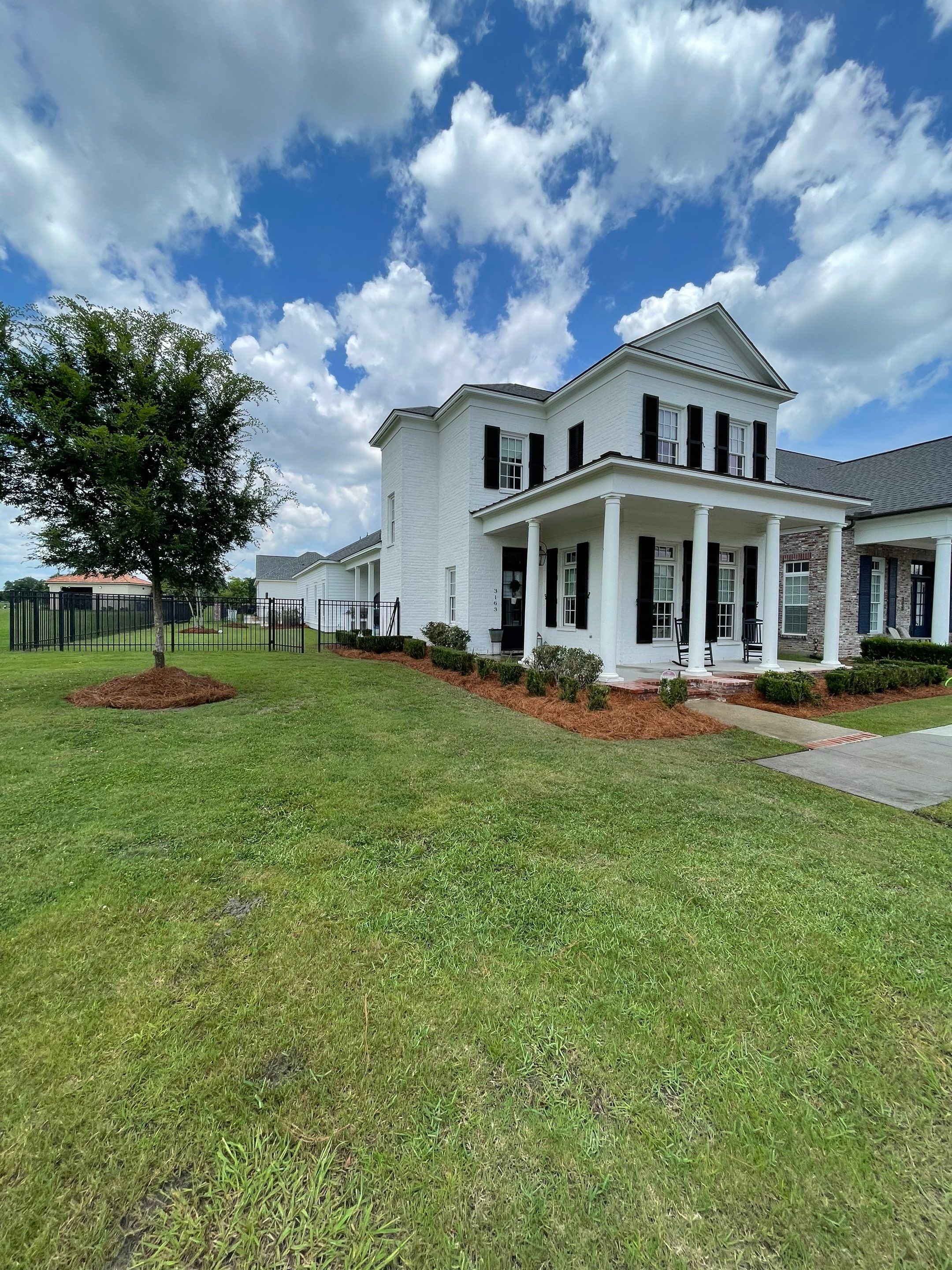 LANDSCAPE SERVICES: LANDSCAPE CLEANUP by CutScape, LLC.