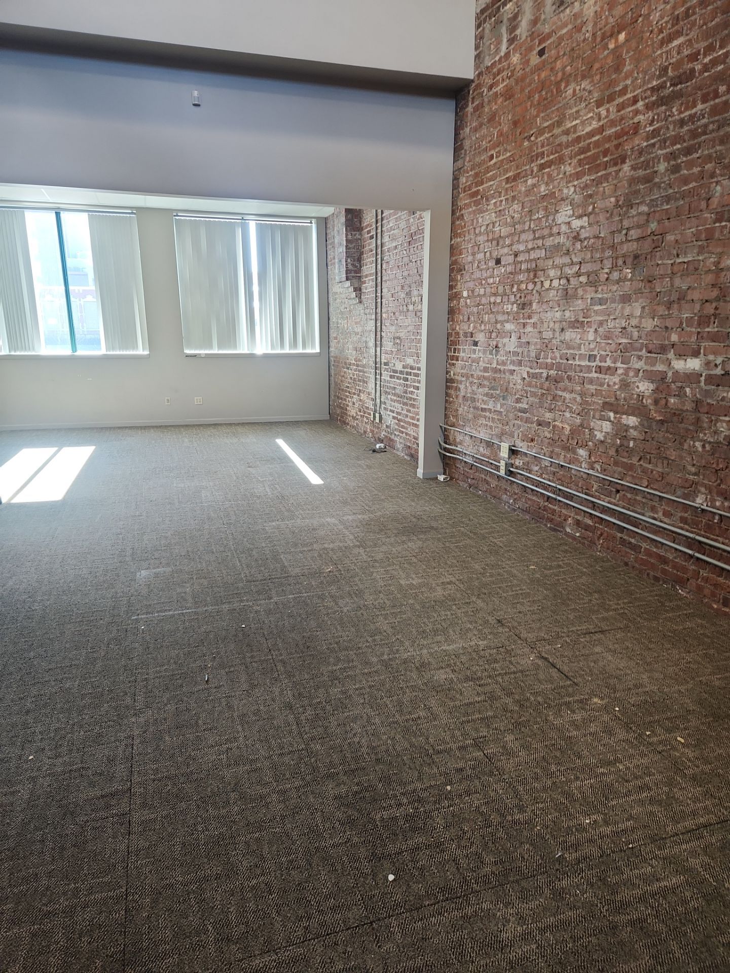 OFFICE CLEAN OUTS OF PEORIA, IL by Lance Property Preservation