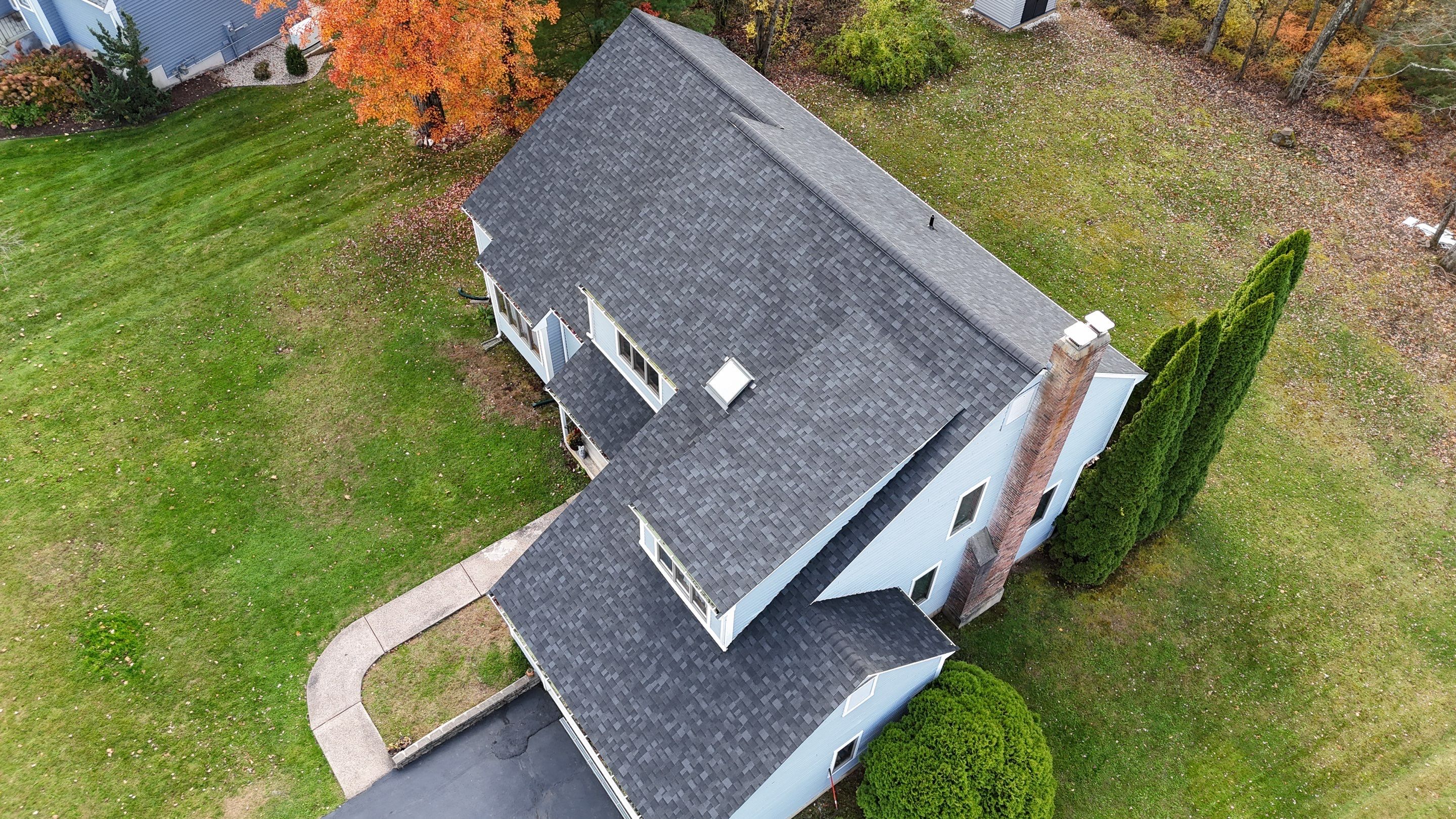 Owens Corning Duration: Onyx Black in Farmington, Connecticut by Golden Shield Roofing